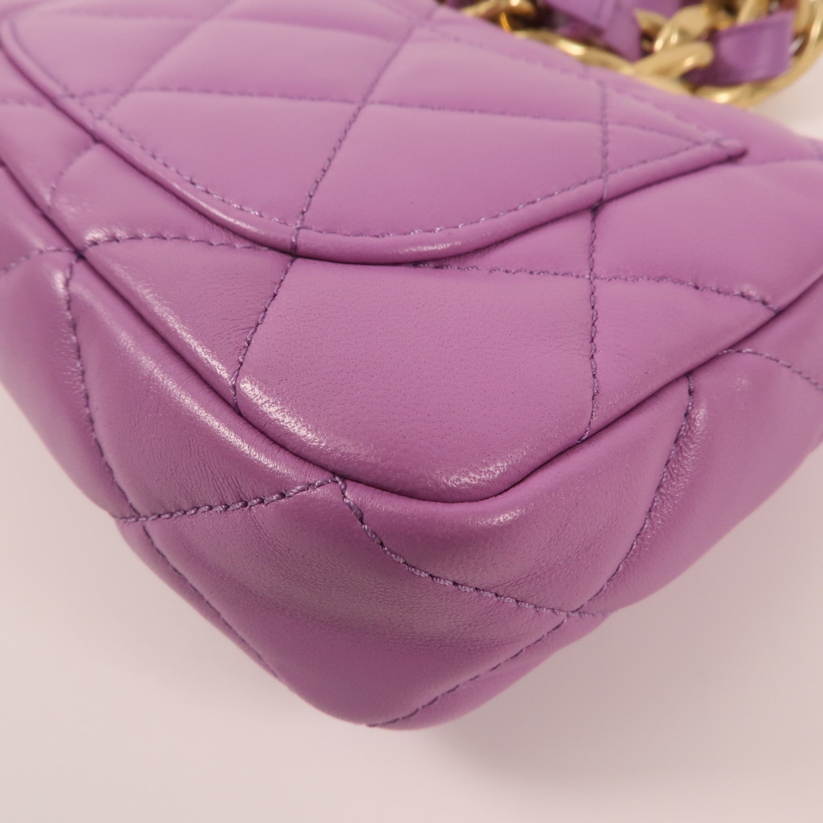 CHANEL 羊皮皮革Mini Flap Bag金扣鏈帶肩背袋