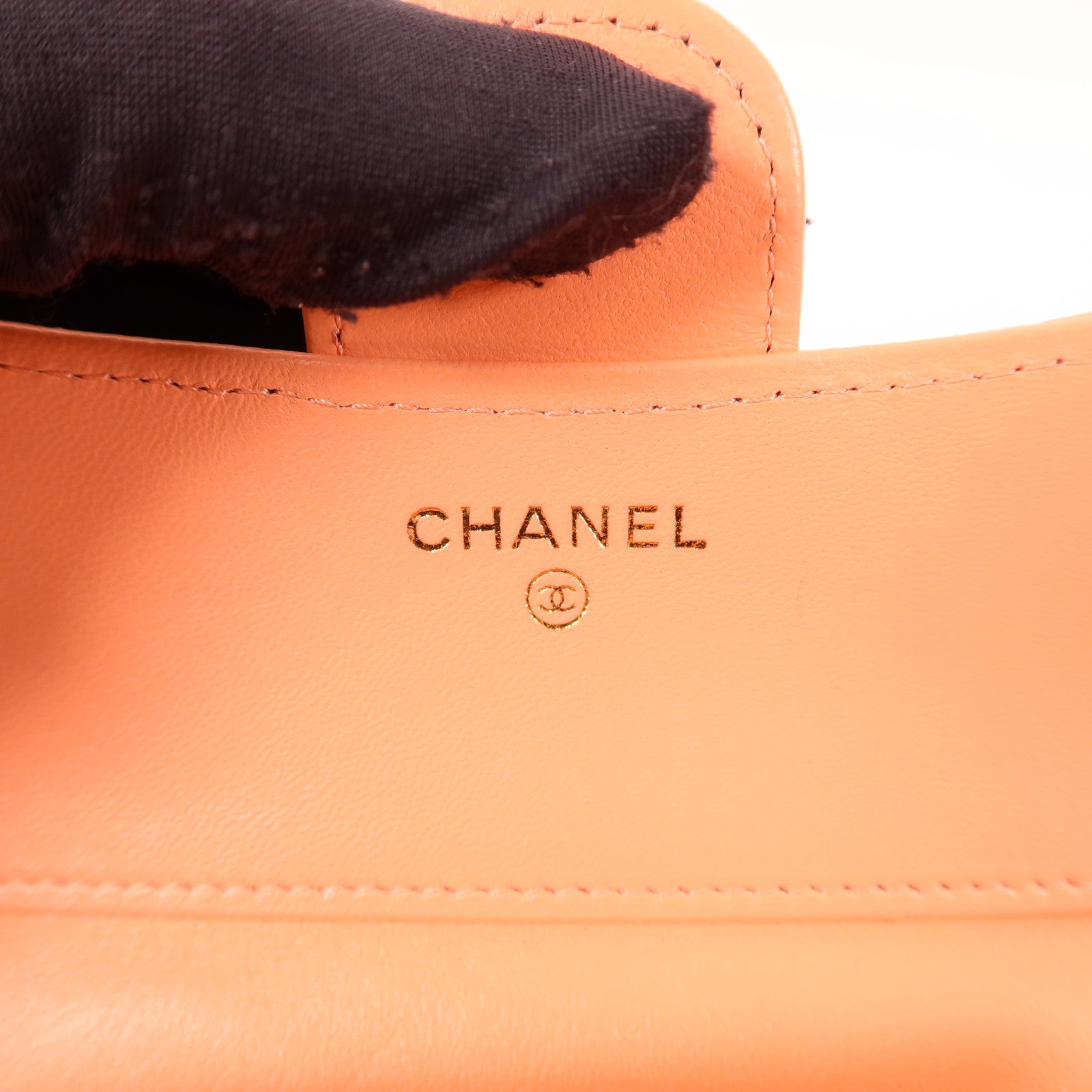 CHANEL 羊皮皮革Trifold Wallet金扣錢包