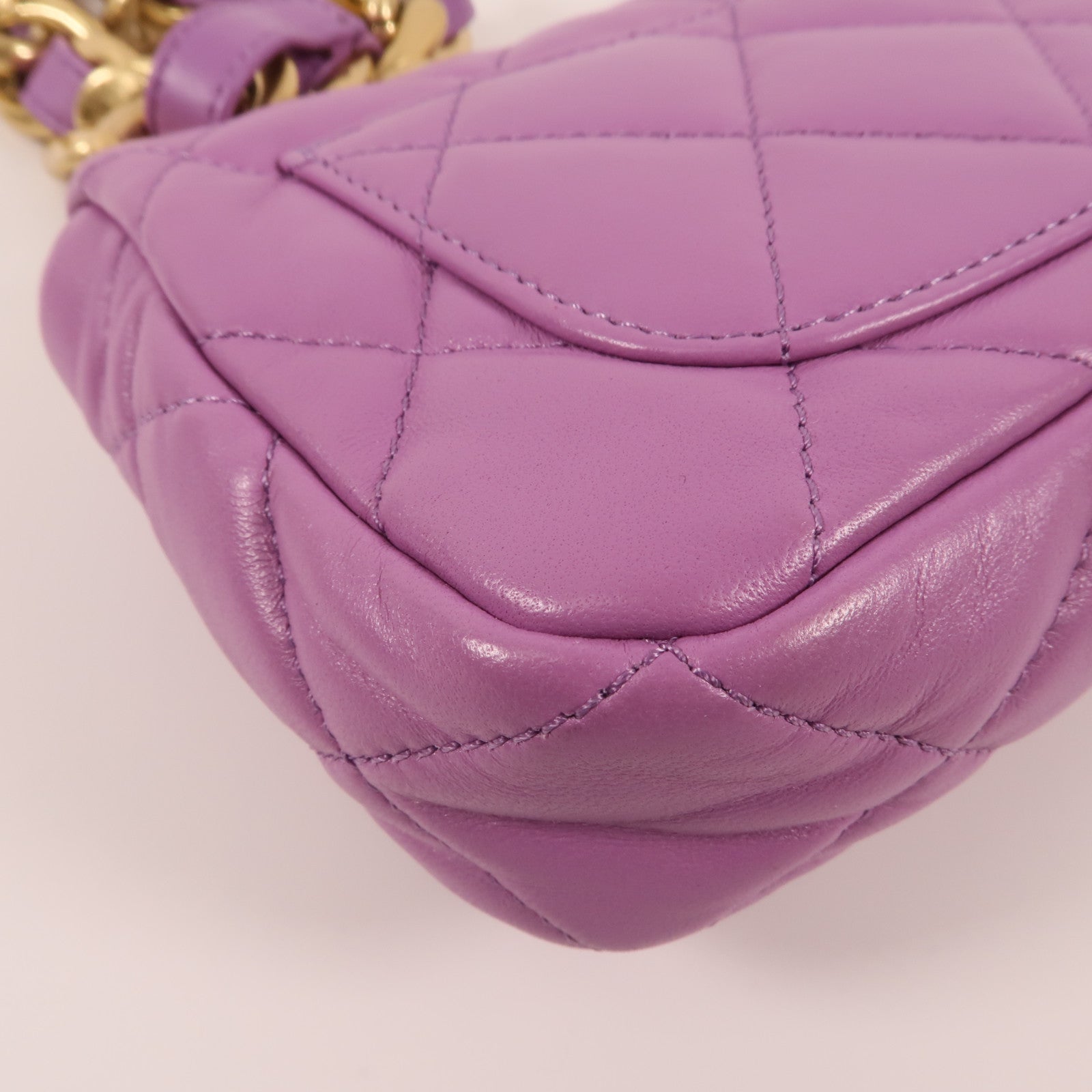 CHANEL 羊皮皮革Mini Flap Bag金扣鏈帶肩背袋