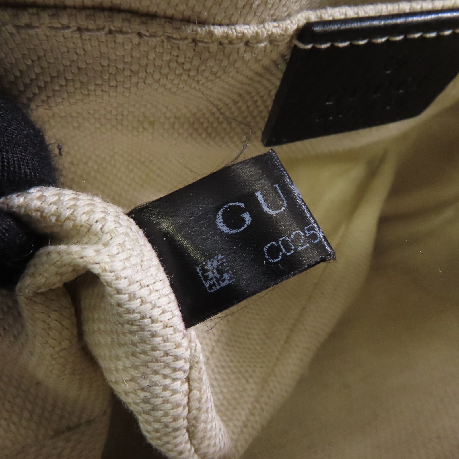 GUCCI 牛皮皮革Soho Disco金扣肩背袋黑色