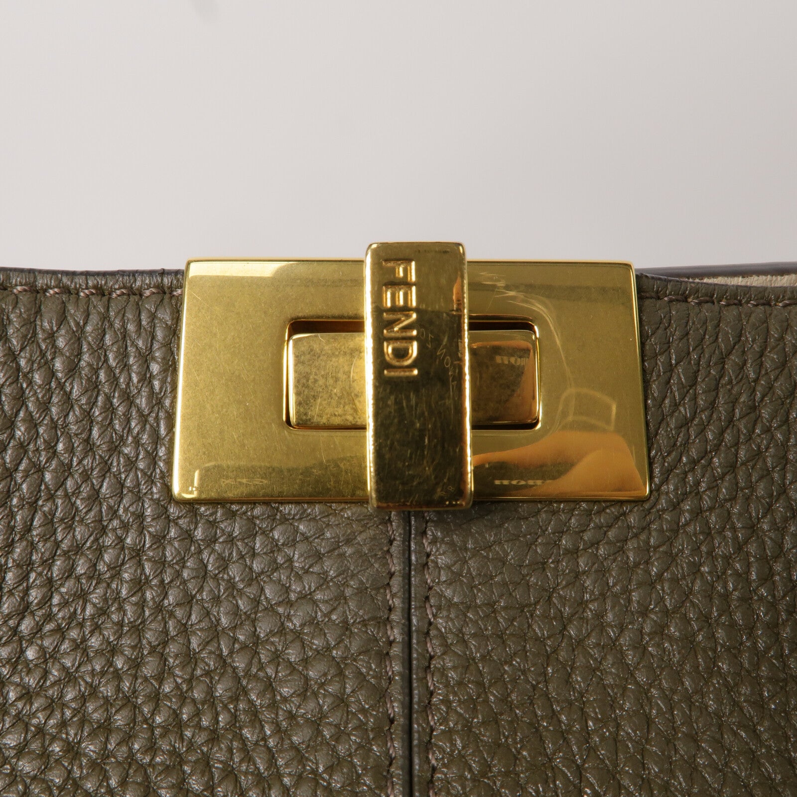 FENDI 牛皮皮革Peekaboo X-Lite手挽肩背兩用袋