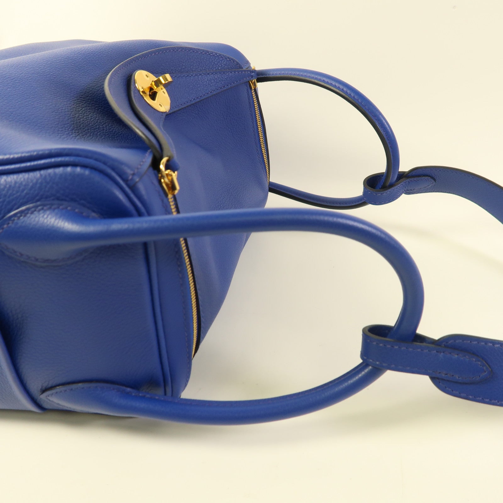HERMES【激減優惠】 Evercolor皮革Lindy 26金扣手挽肩背兩用袋Bleu Royal