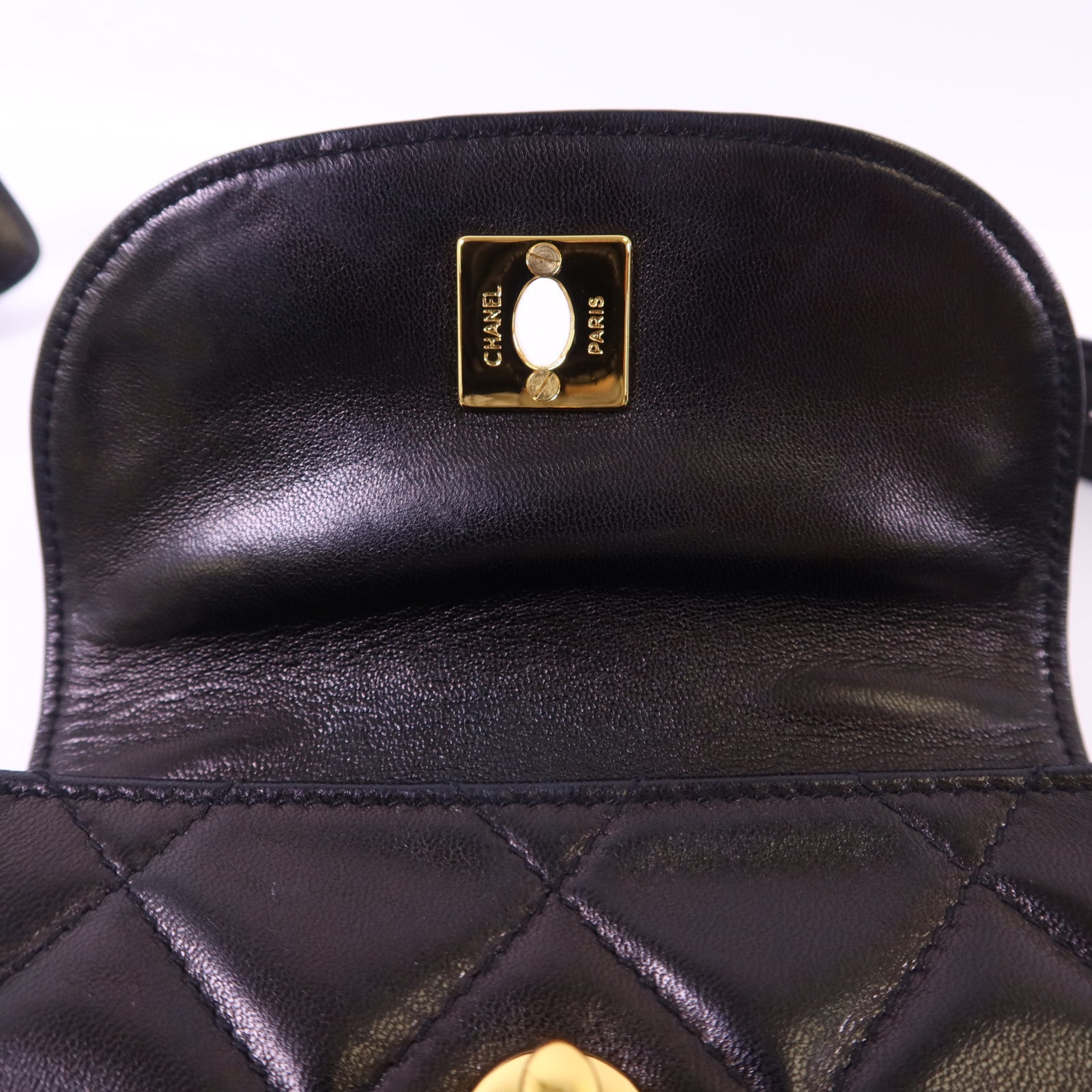 CHANEL 羊皮皮革Waist Bag金扣腰包