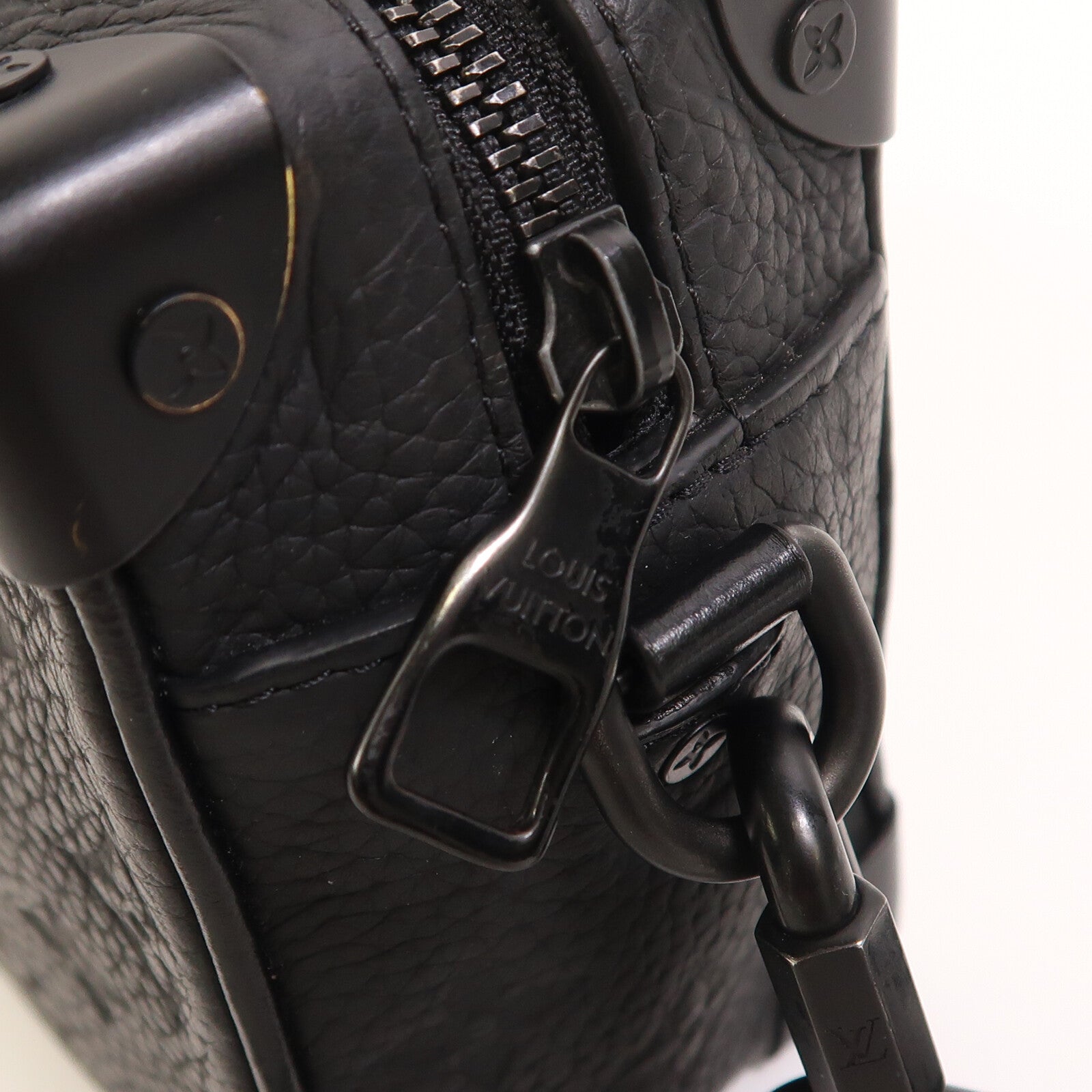 LOUIS VUITTON 【激減優惠】Monogram Taurillon Mini Soft Trunk肩背袋