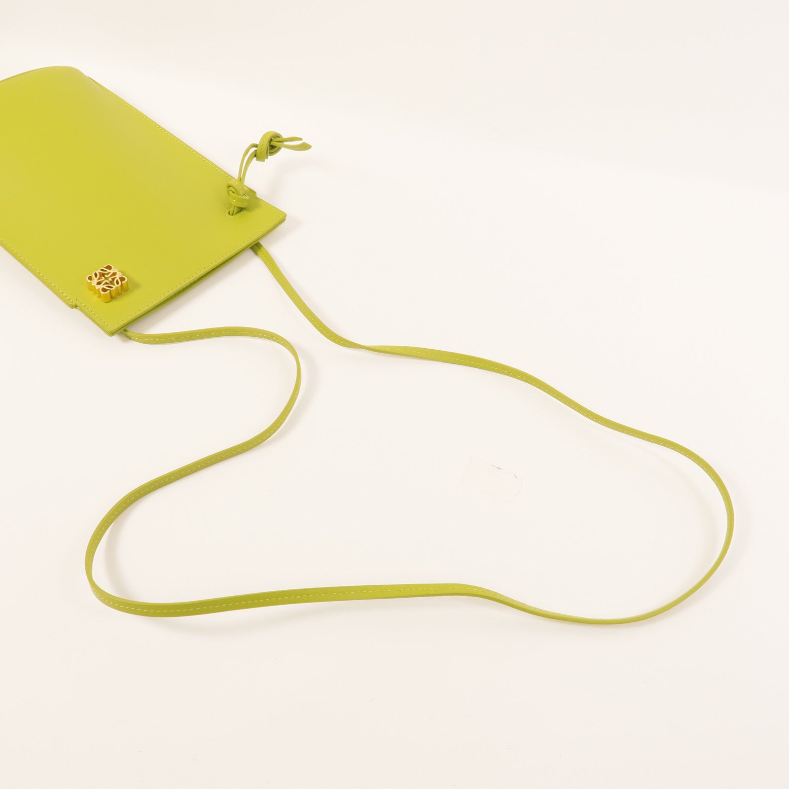 LOEWE 牛皮皮革Dice Pocket肩背袋