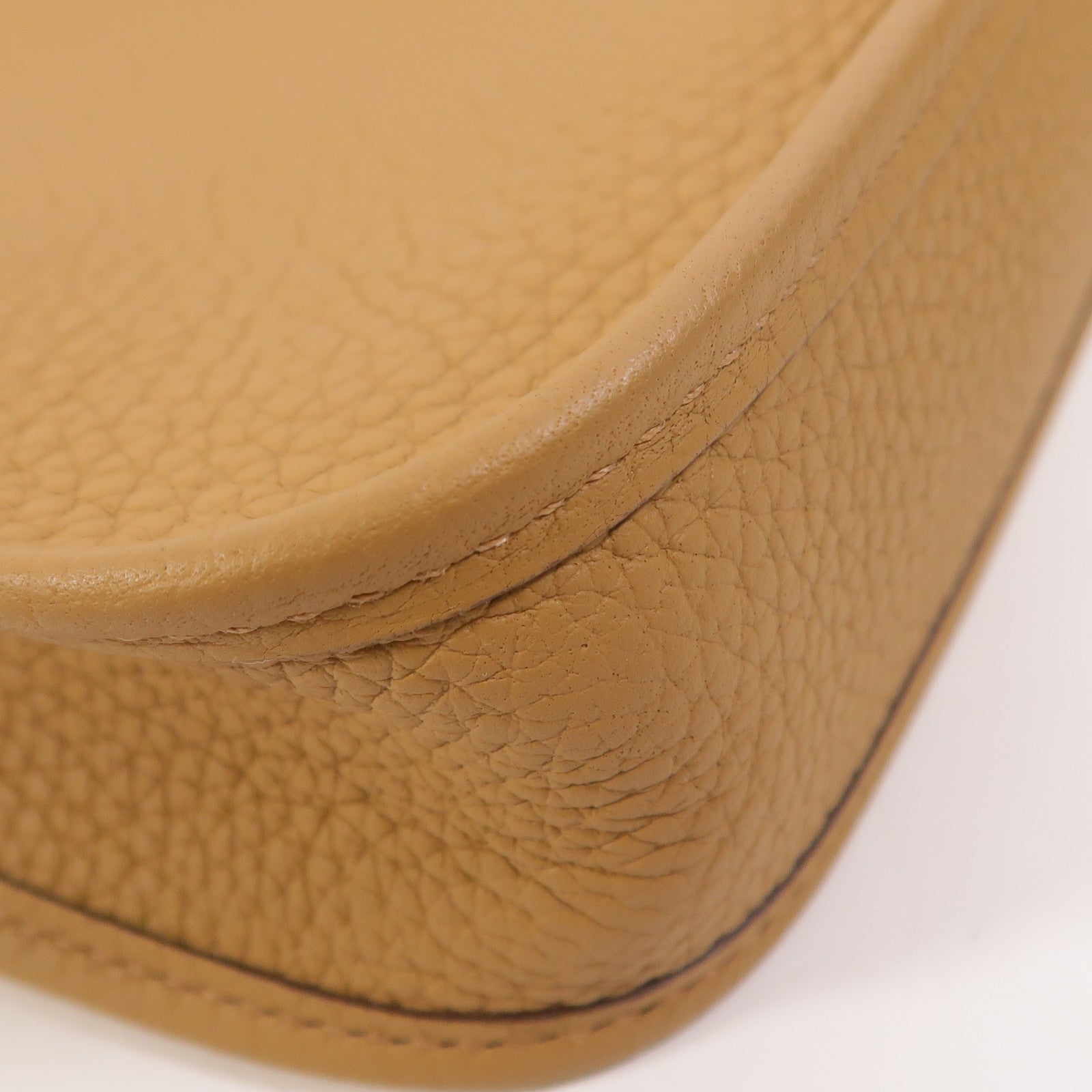 HERMES Clemence皮革Evelyne TPM肩背袋Biscuit