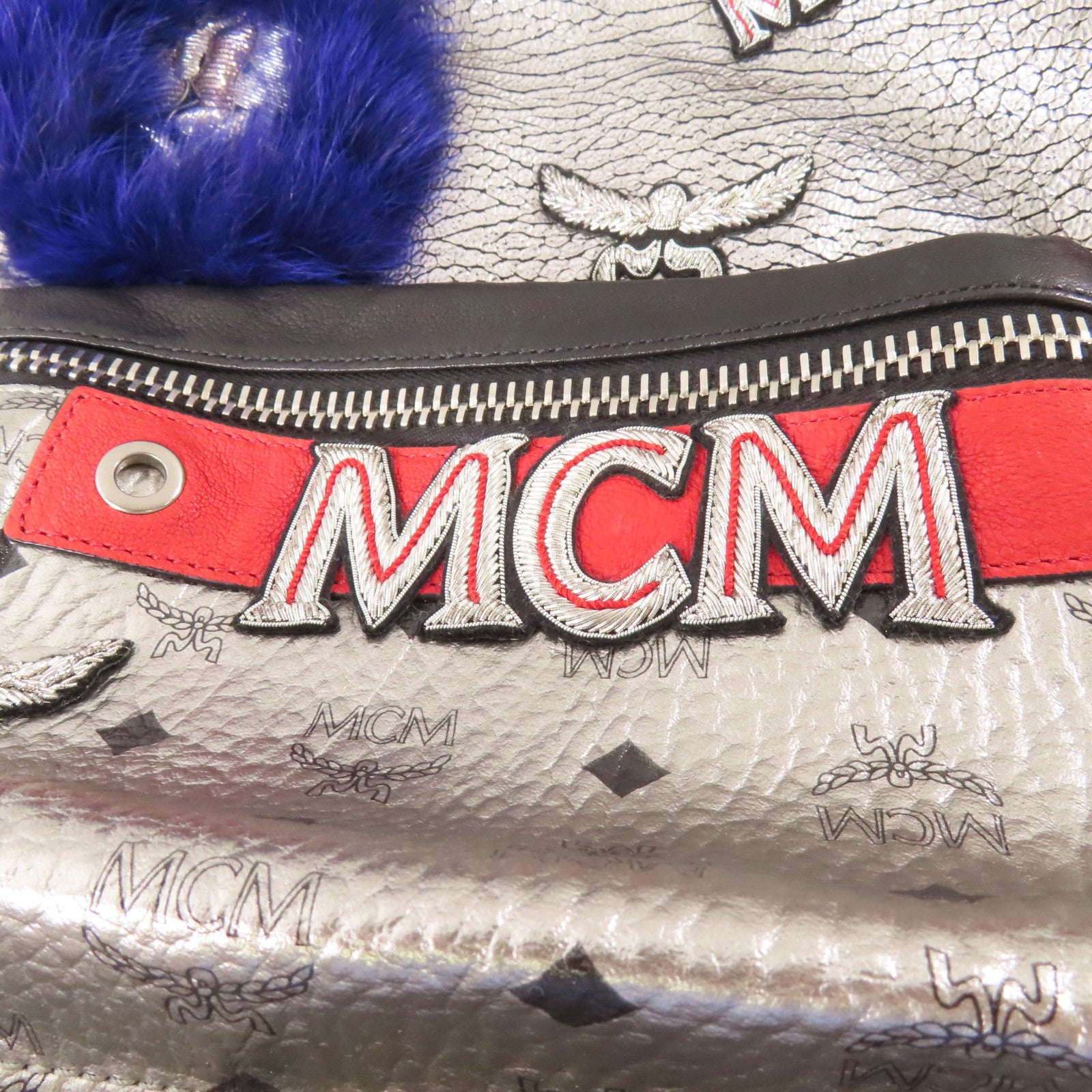 MCM 皮革Stark Insignia Backpack銀扣背包