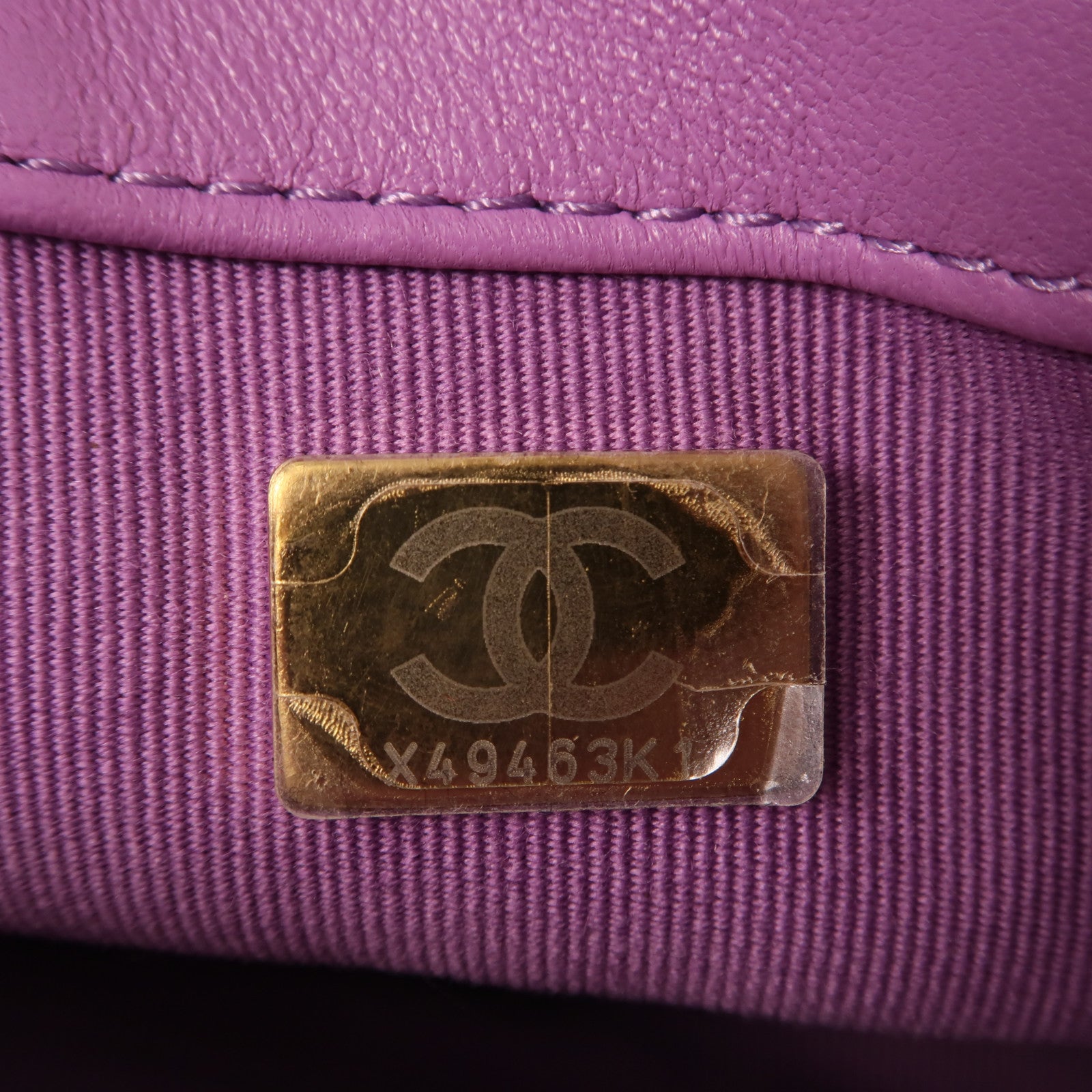 CHANEL 羊皮皮革Mini Flap Bag金扣鏈帶肩背袋