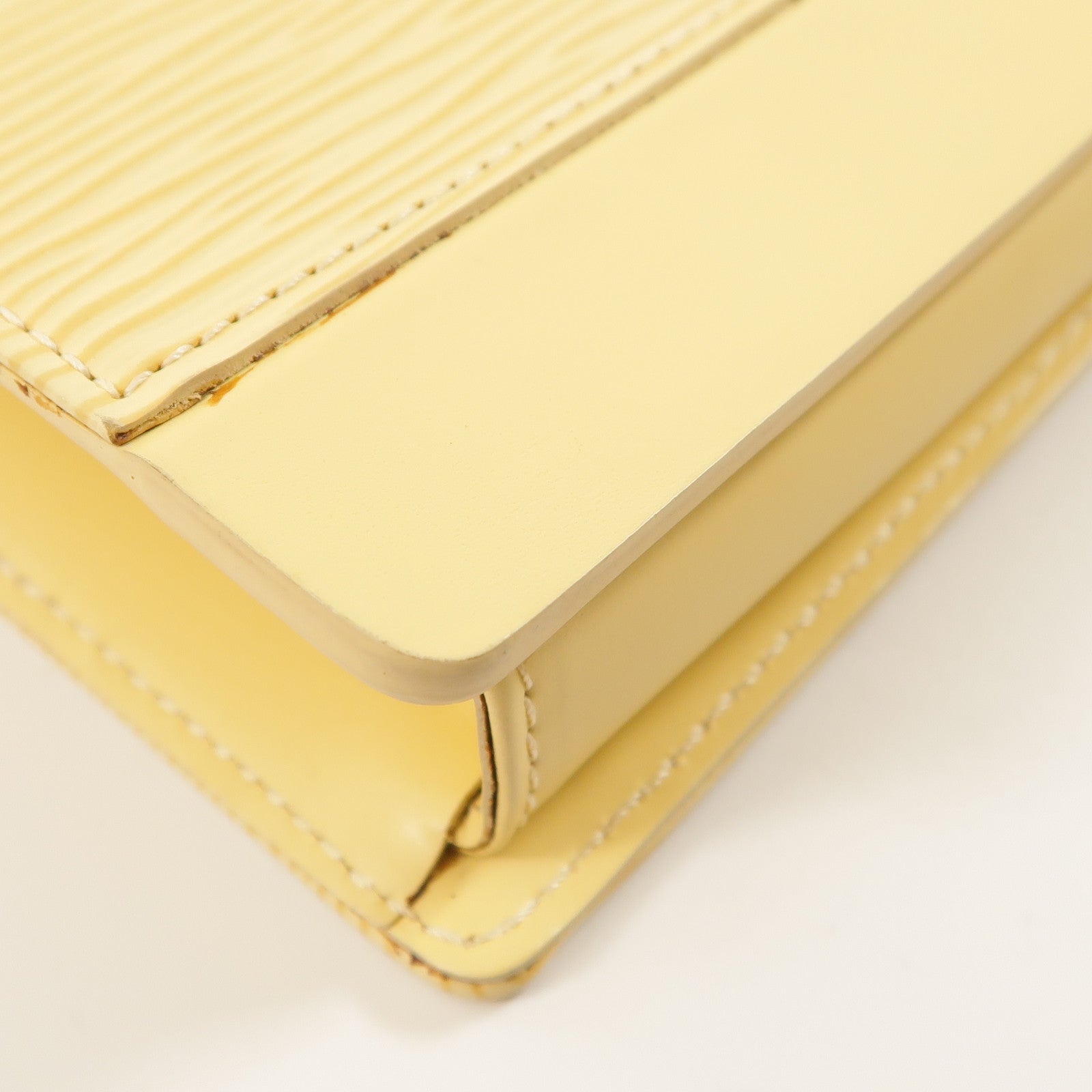 LOUIS VUITTON Epi Honfleur Clutch金扣肩背袋