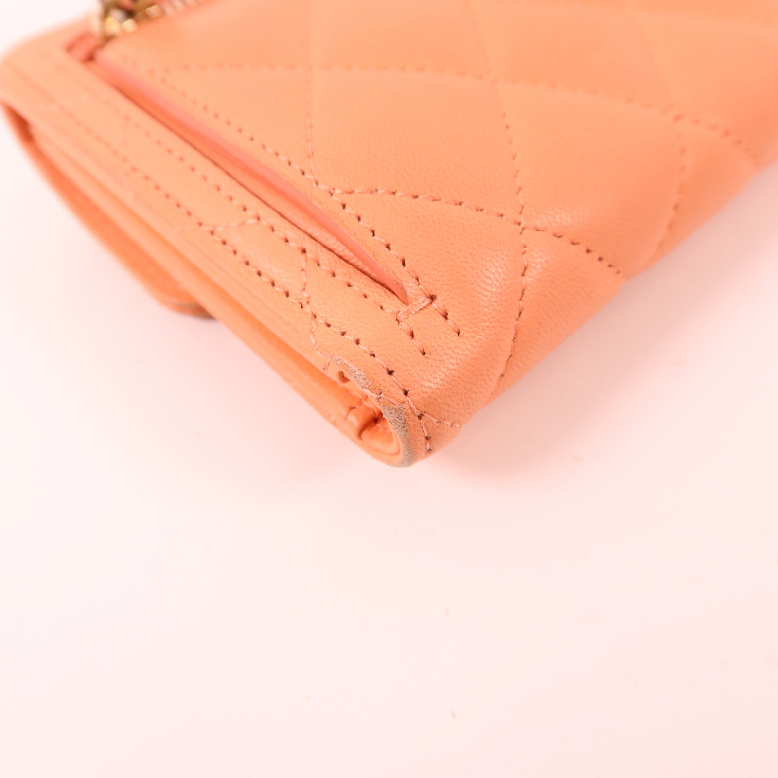 CHANEL 羊皮皮革Trifold Wallet金扣錢包
