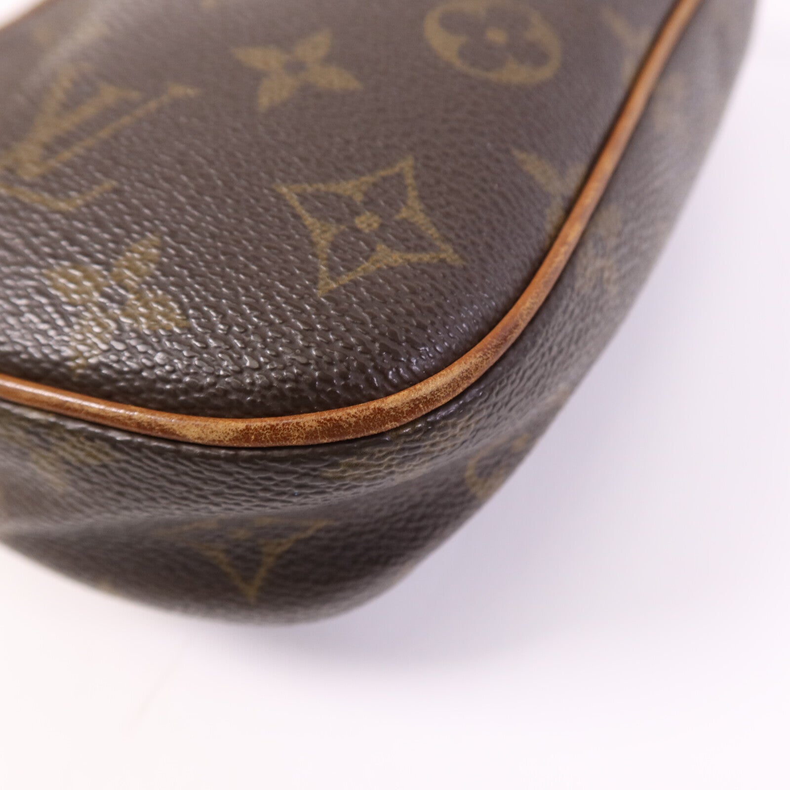 LOUIS VUITTON 【激減優惠】Monogram Pochette Gange金扣肩背袋