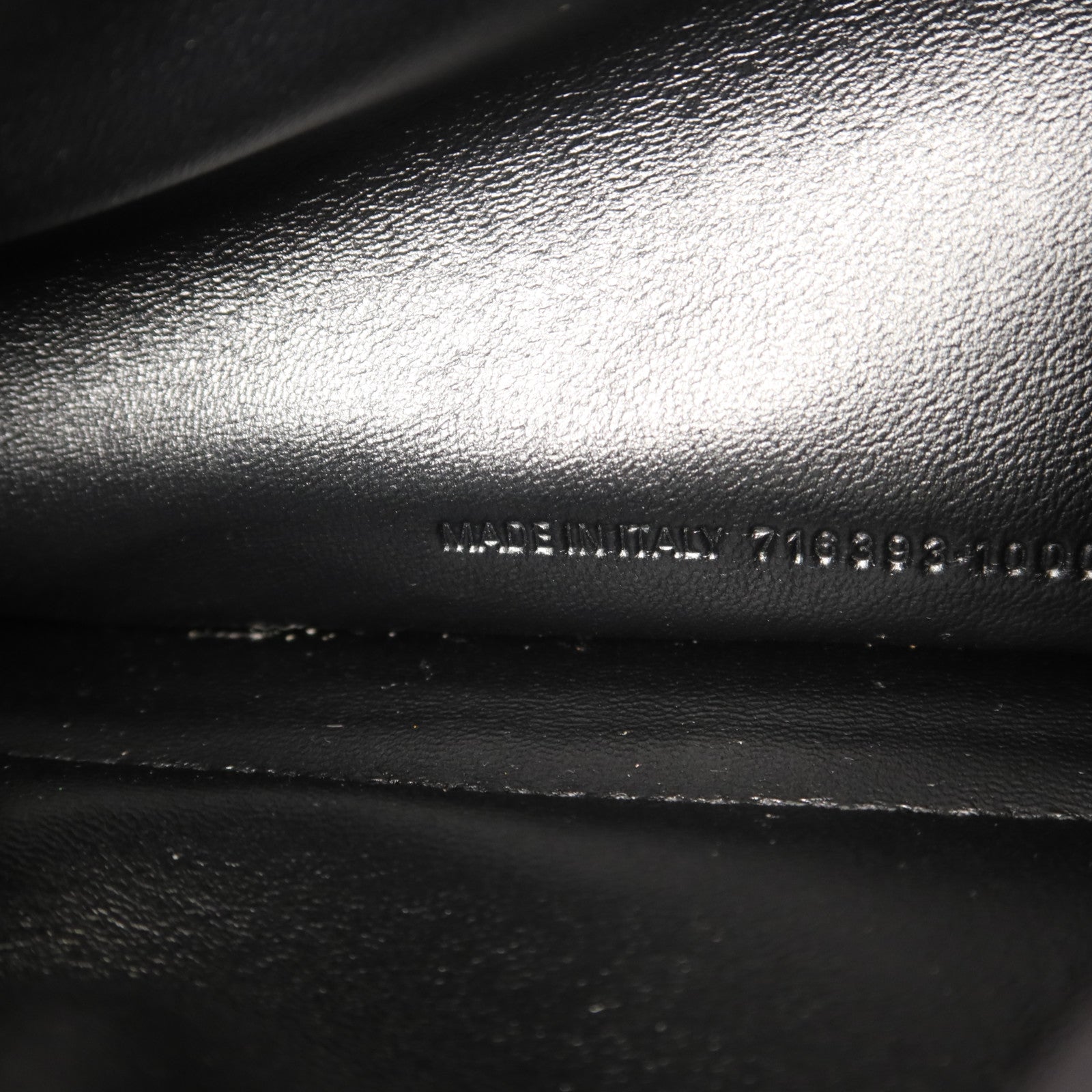 BALENCIAGA 牛皮皮革Crush Chain Bag Medium肩背袋