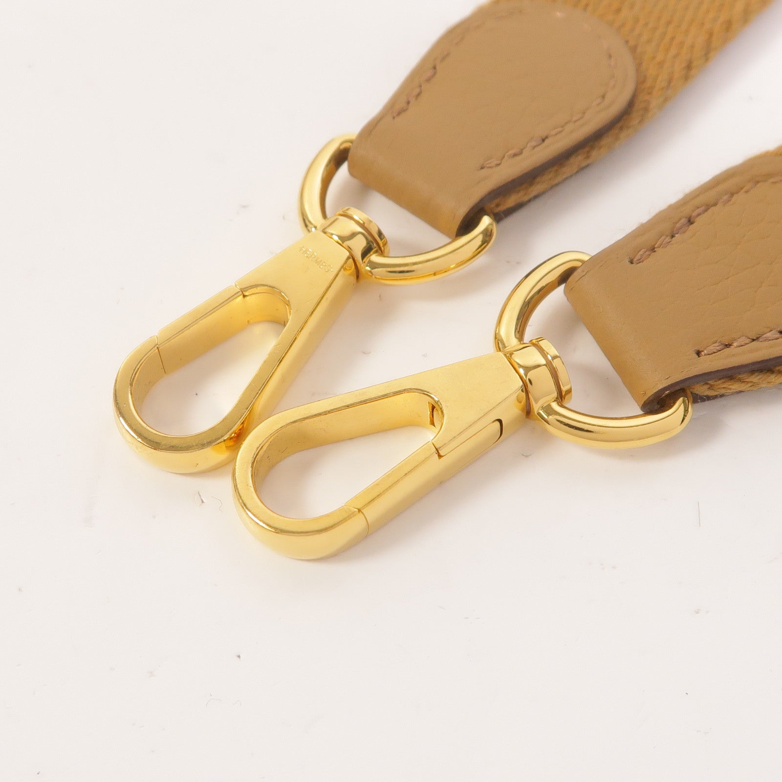 HERMES Clemence皮革Evelyne TPM肩背袋Biscuit