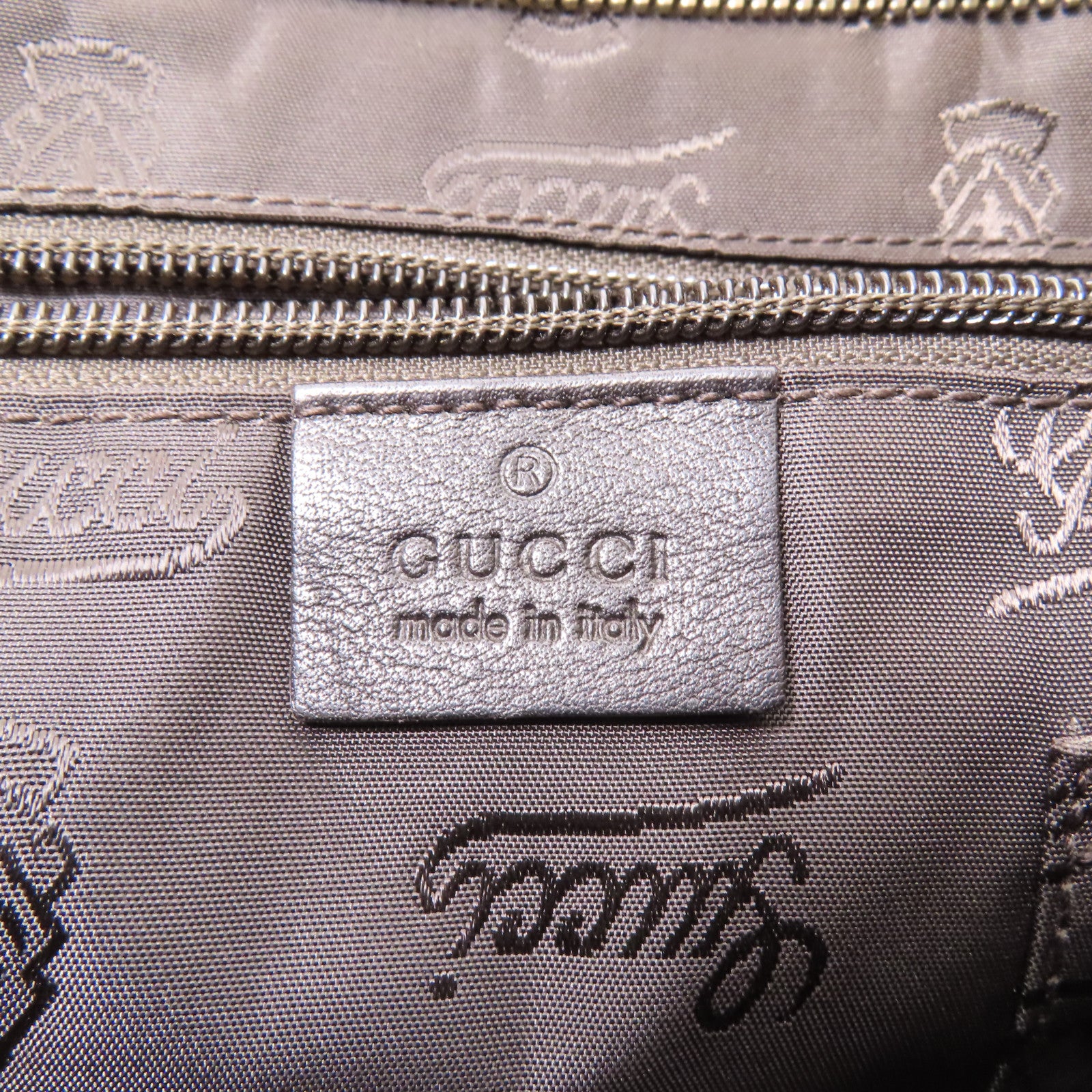 GUCCI 牛皮皮革Shoulder Bag銀扣肩背袋