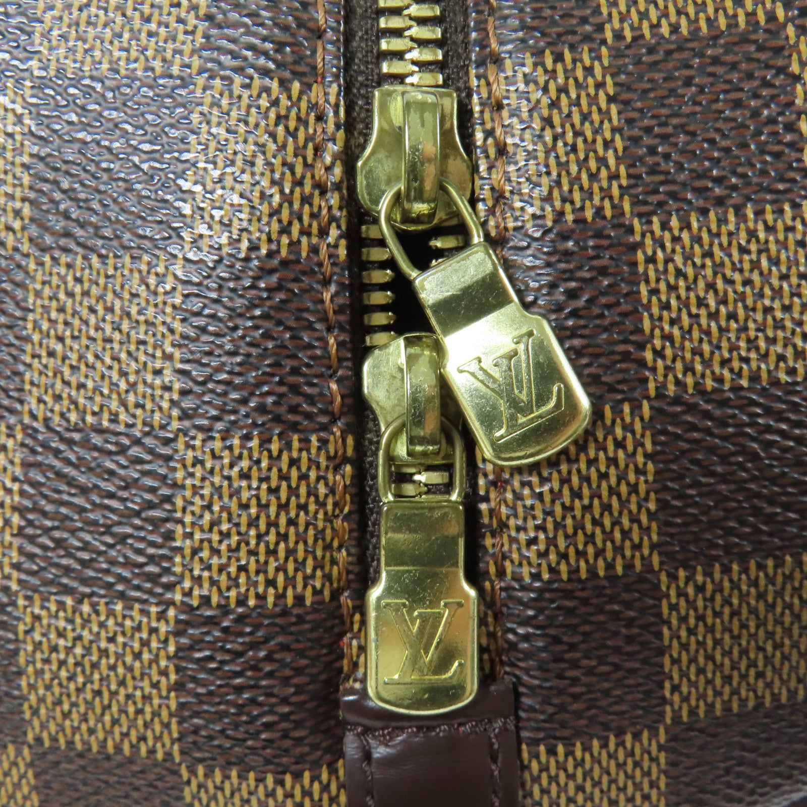 LOUIS VUITTON Damier Rivera Mini金扣手挽袋