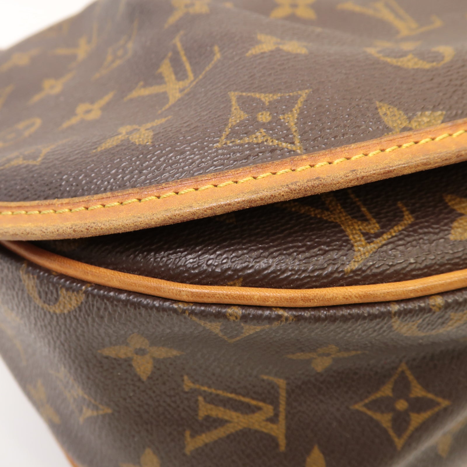 LOUIS VUITTON **【激減優惠】Monogram Menilmontant MM金扣肩背袋啡色