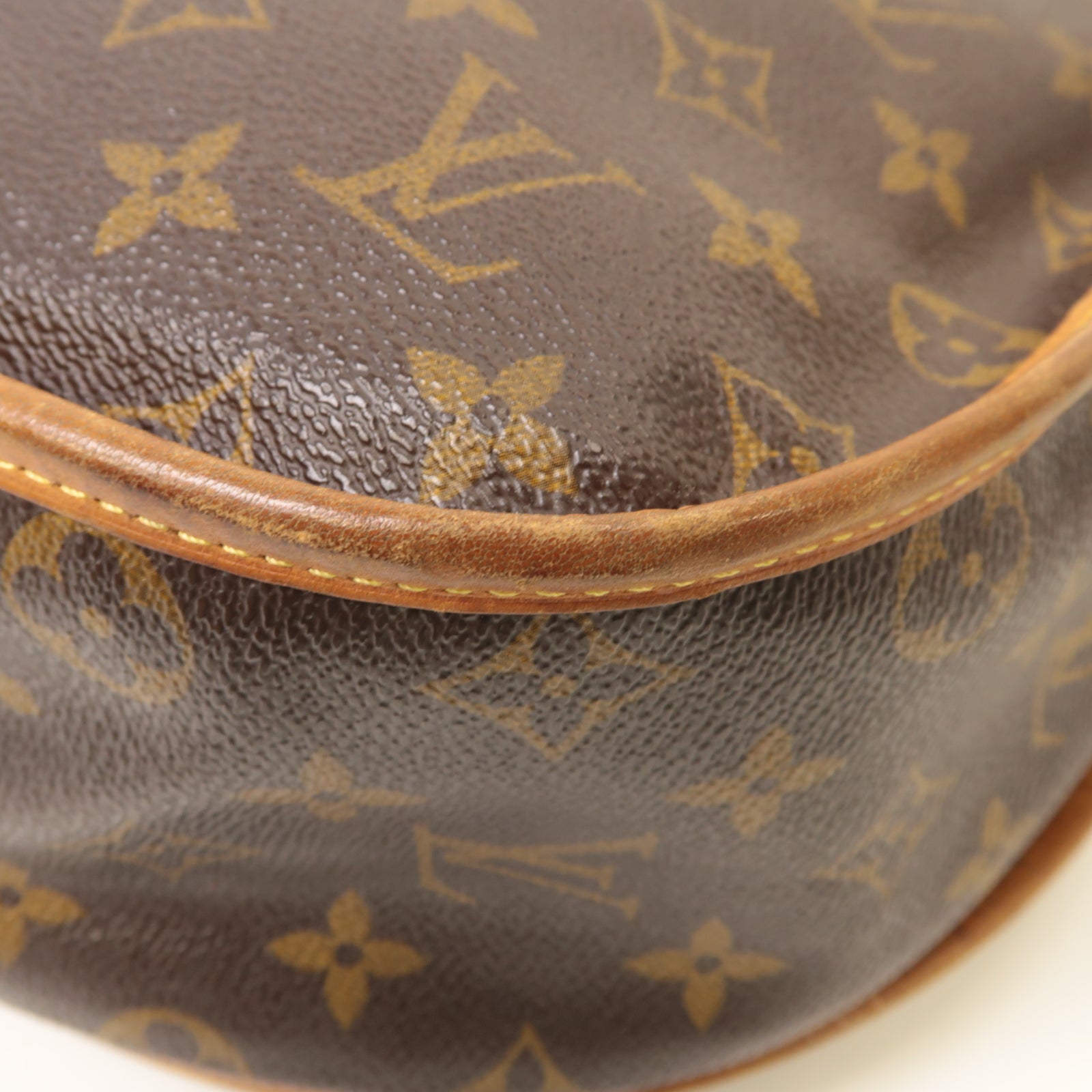 LOUIS VUITTON **【激減優惠】Monogram Menilmontant MM金扣肩背袋啡色