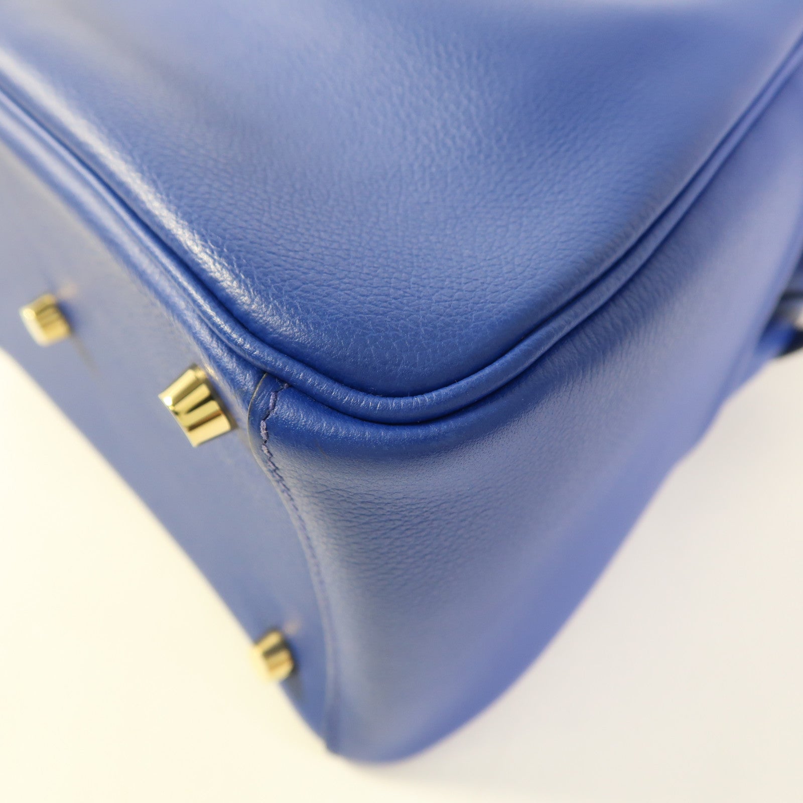 HERMES【激減優惠】 Evercolor皮革Lindy 26金扣手挽肩背兩用袋Bleu Royal