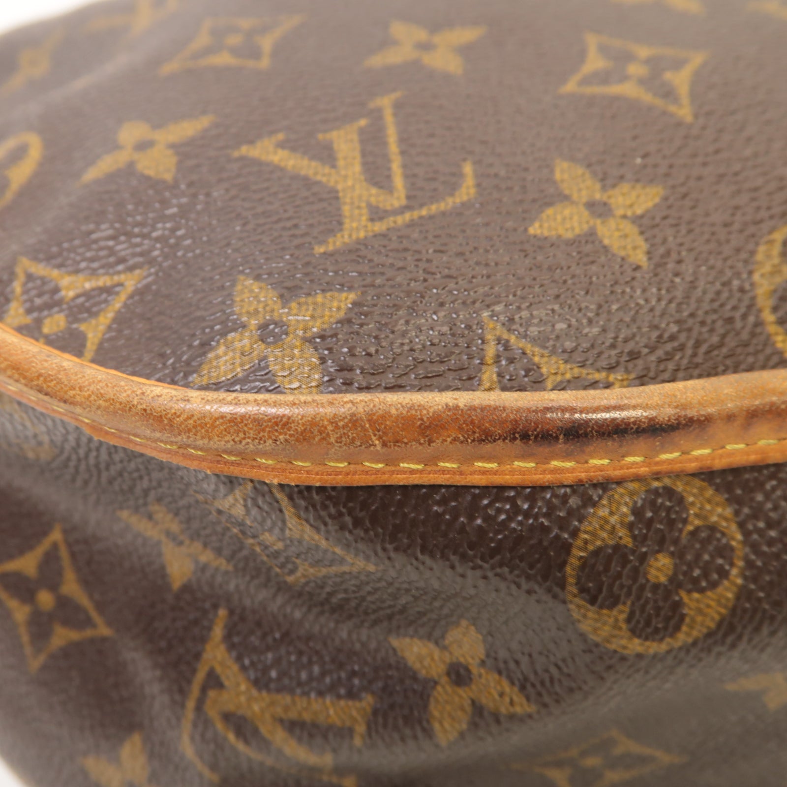 LOUIS VUITTON **【激減優惠】Monogram Menilmontant MM金扣肩背袋啡色