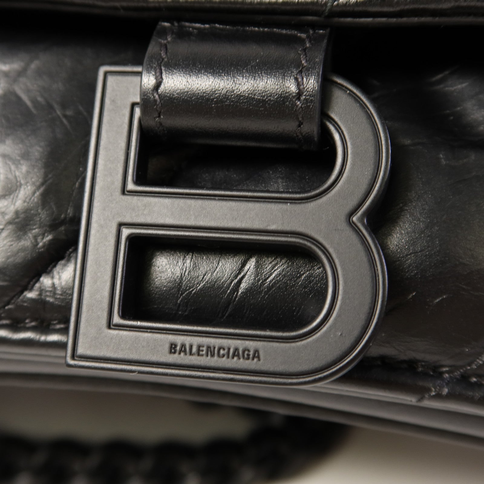 BALENCIAGA 牛皮皮革Crush Chain Bag Medium肩背袋