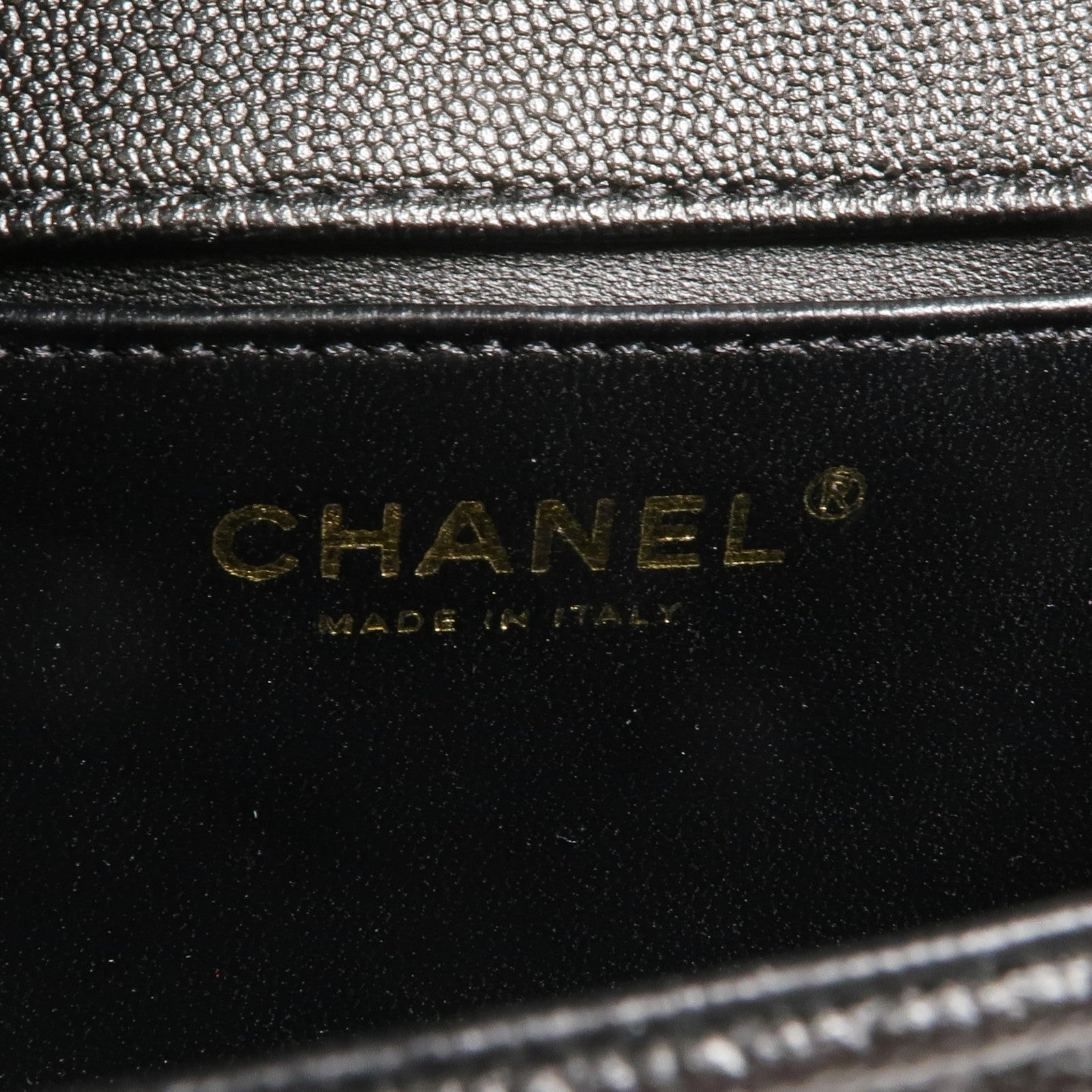 CHANEL 牛皮皮革Boy Messenger金扣鏈帶肩背袋