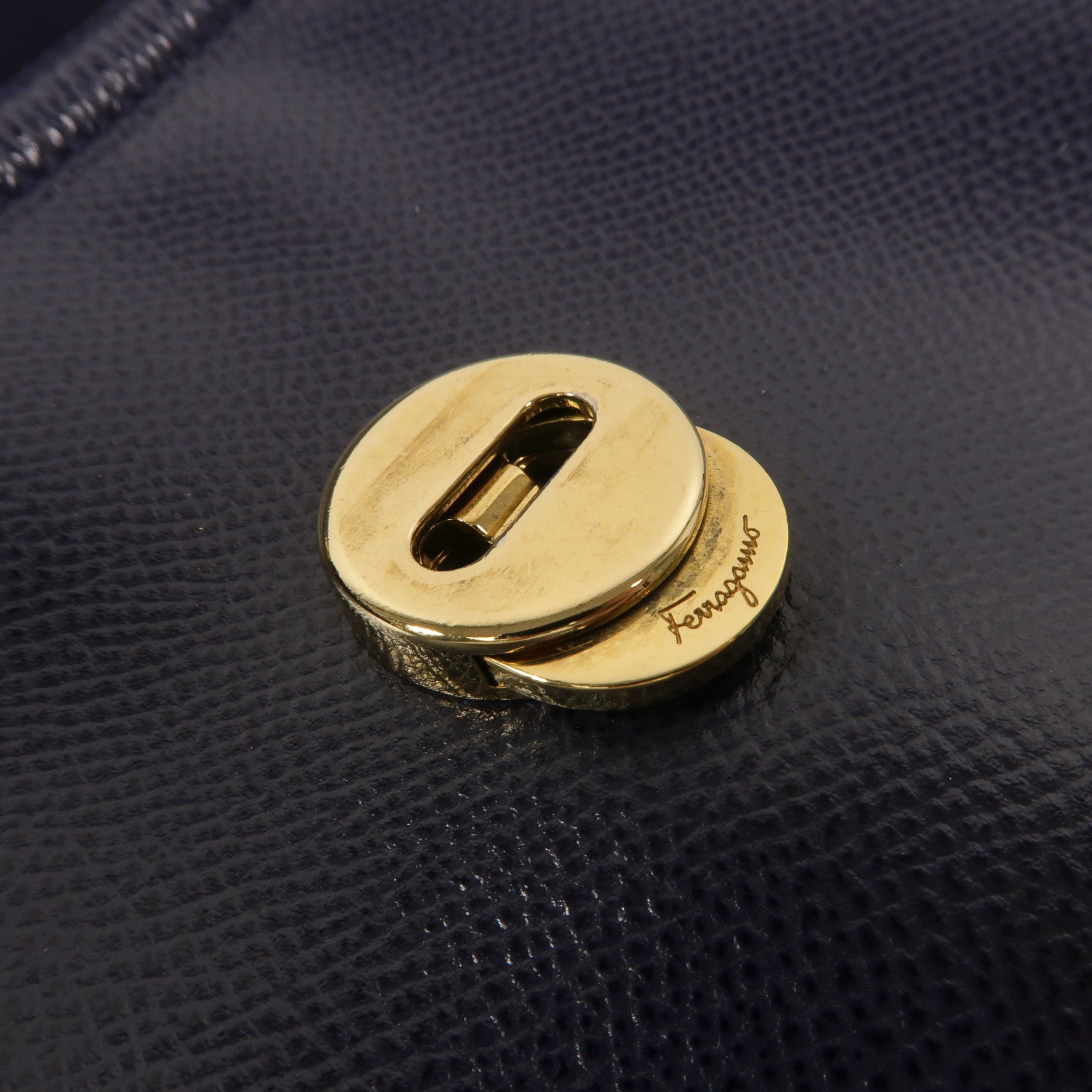 Salvatore Ferragamo 牛皮皮革2 Way Shoulder鏈帶手挽肩背兩用袋