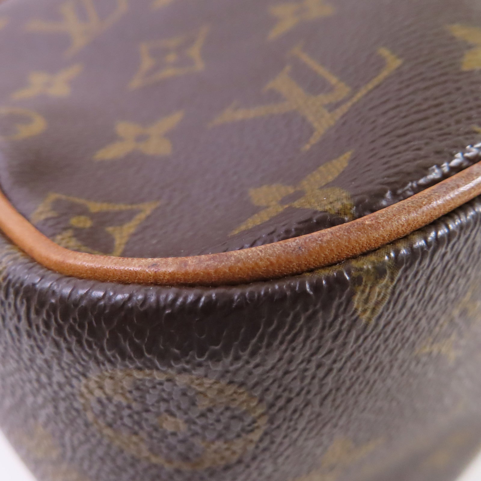 LOUIS VUITTON Monogram Excentri-cite Hand Bag金扣手挽袋啡色/紅色