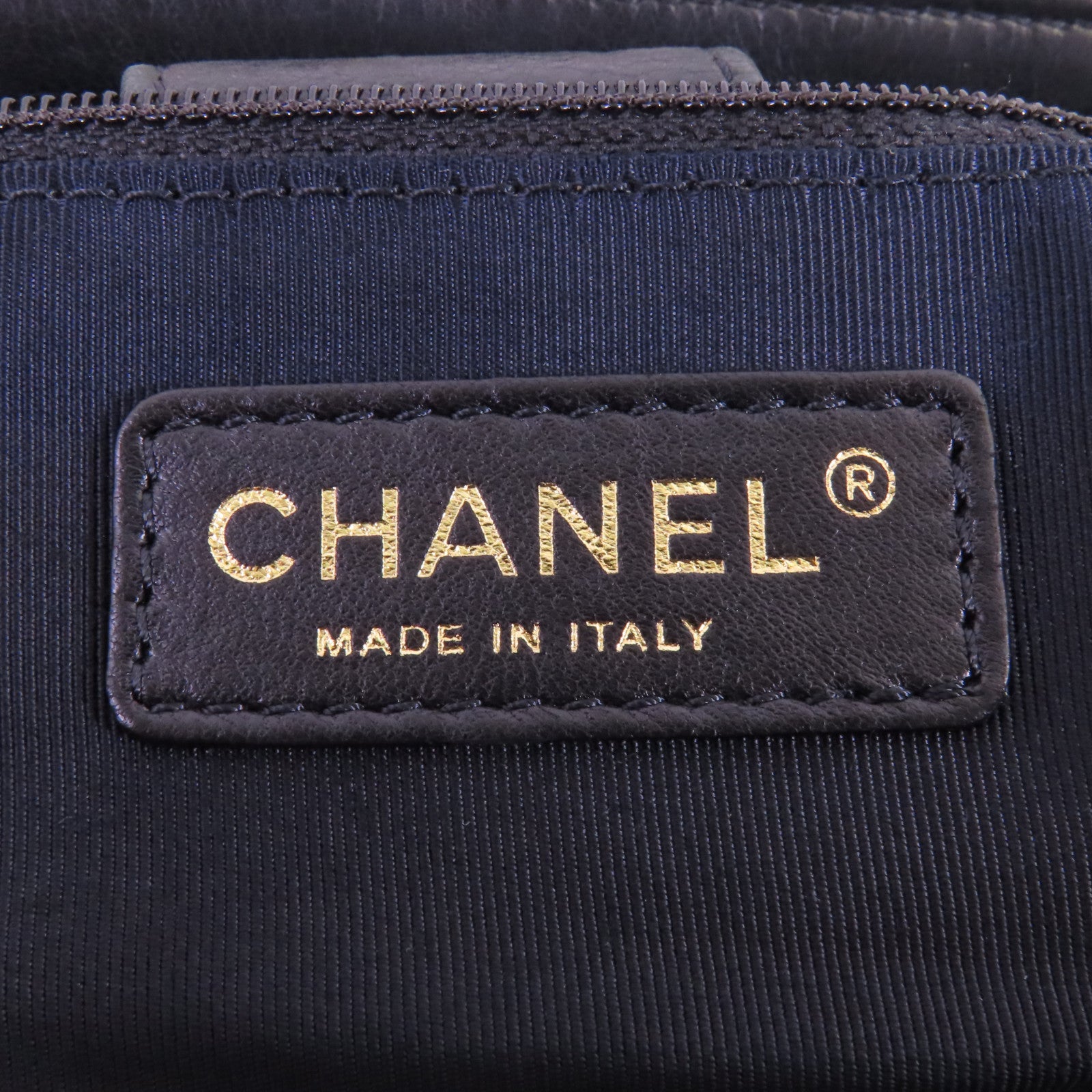CHANEL 牛皮皮革Chain Around Tote金扣鏈帶肩背袋