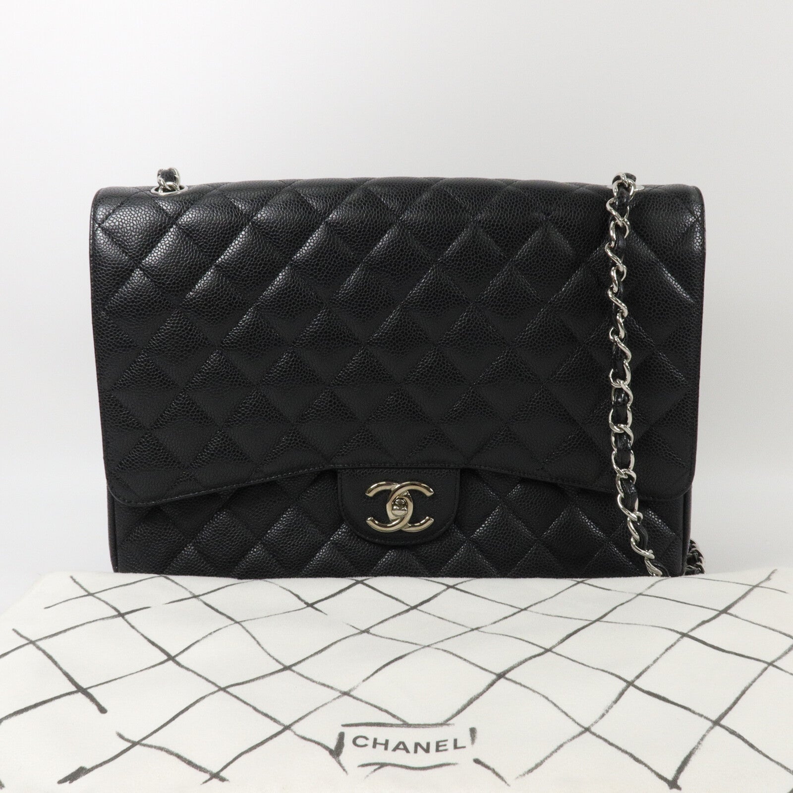 CHANEL 牛皮皮革Maxi Classic鏈帶肩背袋