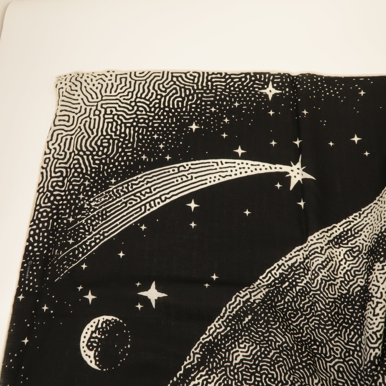 HERMES Cashmere Scarf圍巾黒色/白色