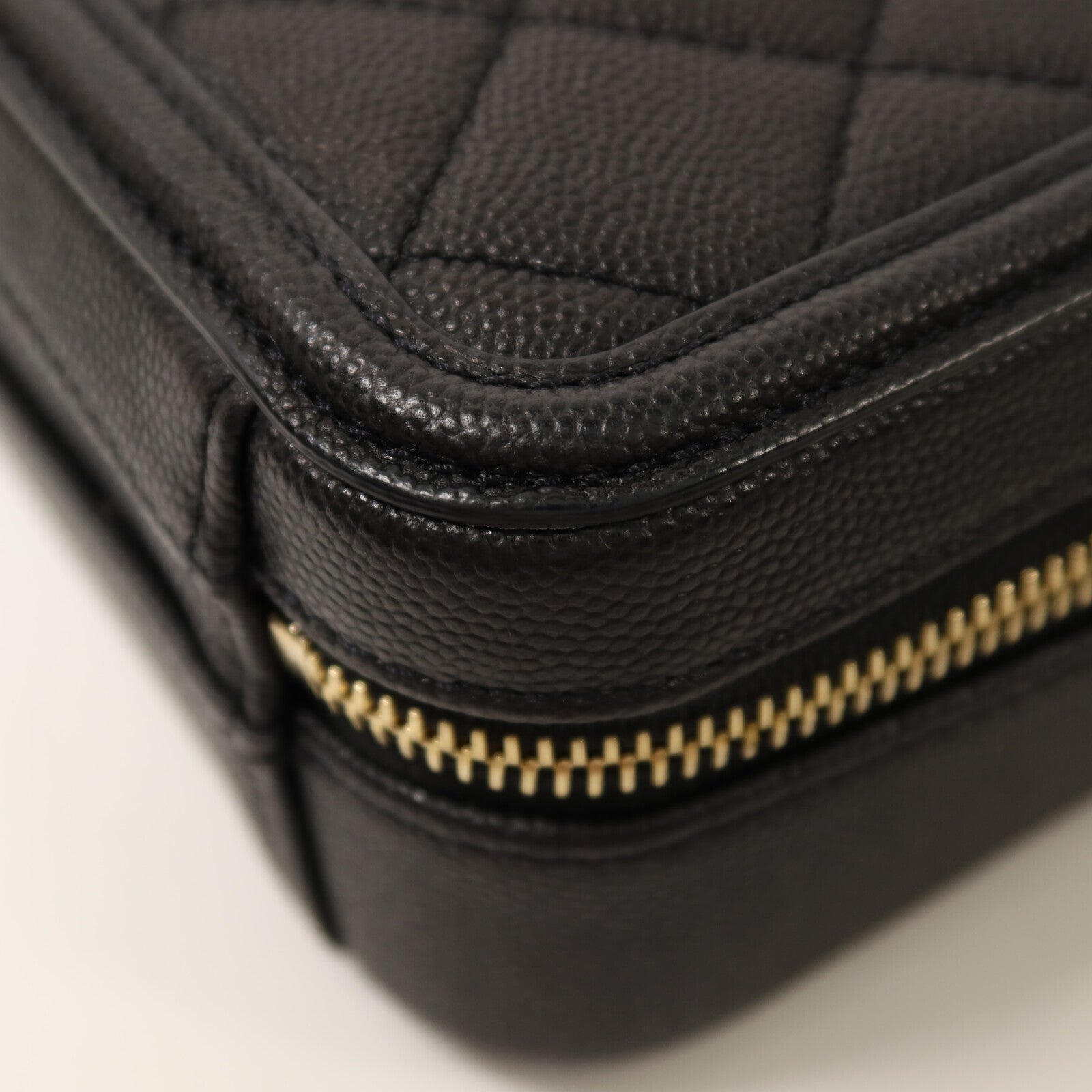 CHANEL 牛皮皮革Vanity Case Small金扣鏈帶手挽肩背兩用袋