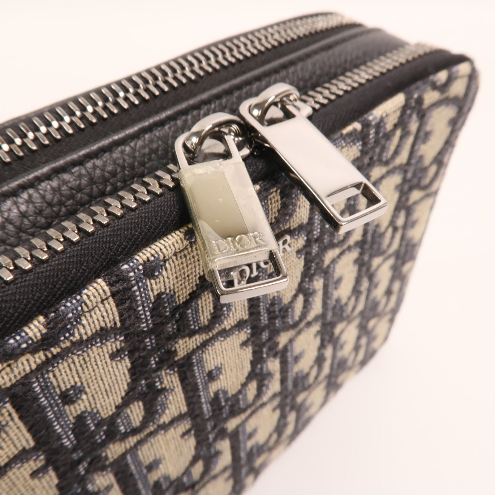 Dior 帆布Oblique Zipped Pouch With Strap銀扣肩背袋