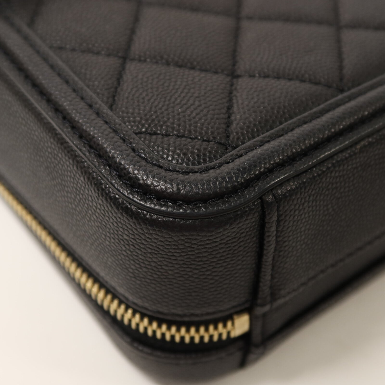 CHANEL 牛皮皮革Vanity Case Small金扣鏈帶手挽肩背兩用袋