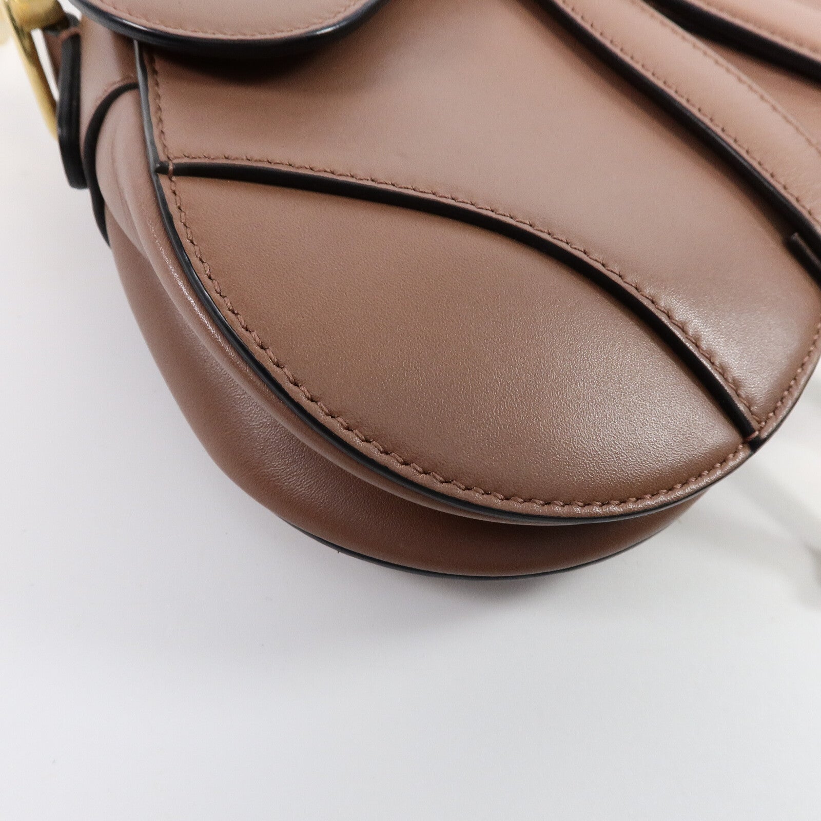 Dior 牛皮皮革Saddle Mini肩背袋
