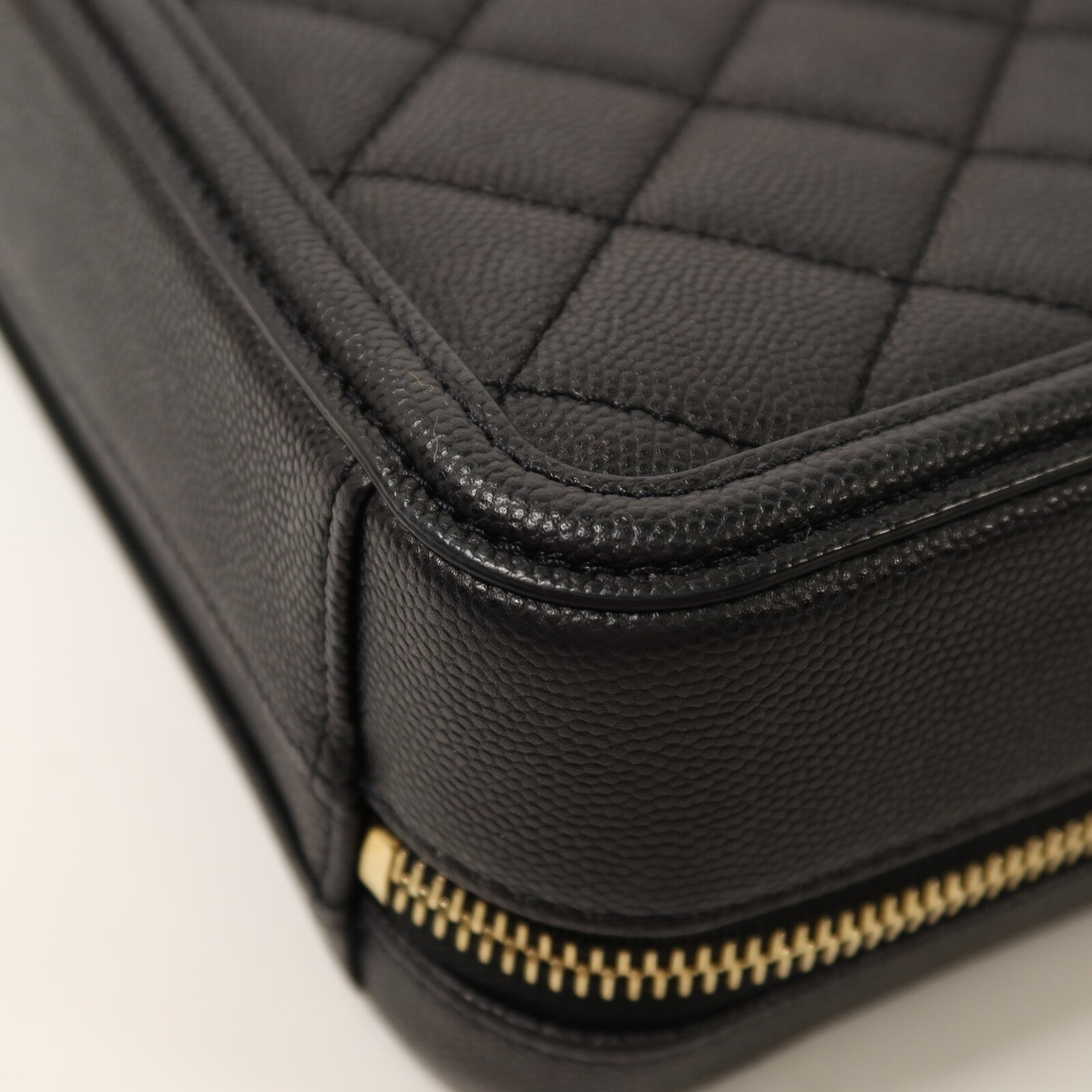 CHANEL 牛皮皮革Vanity Case Small金扣鏈帶手挽肩背兩用袋