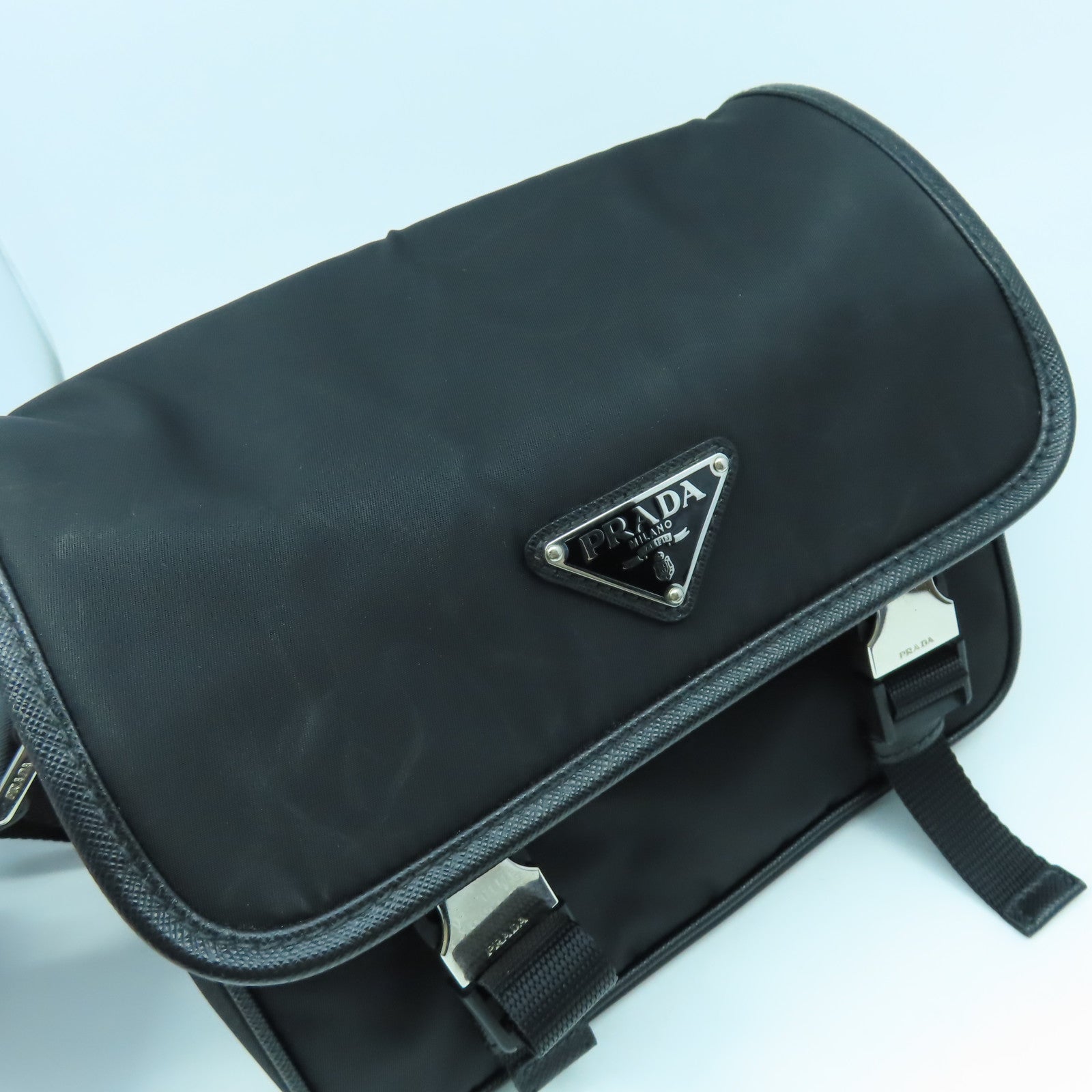 PRADA 尼龍Shoulder Bag銀扣肩背袋黑色