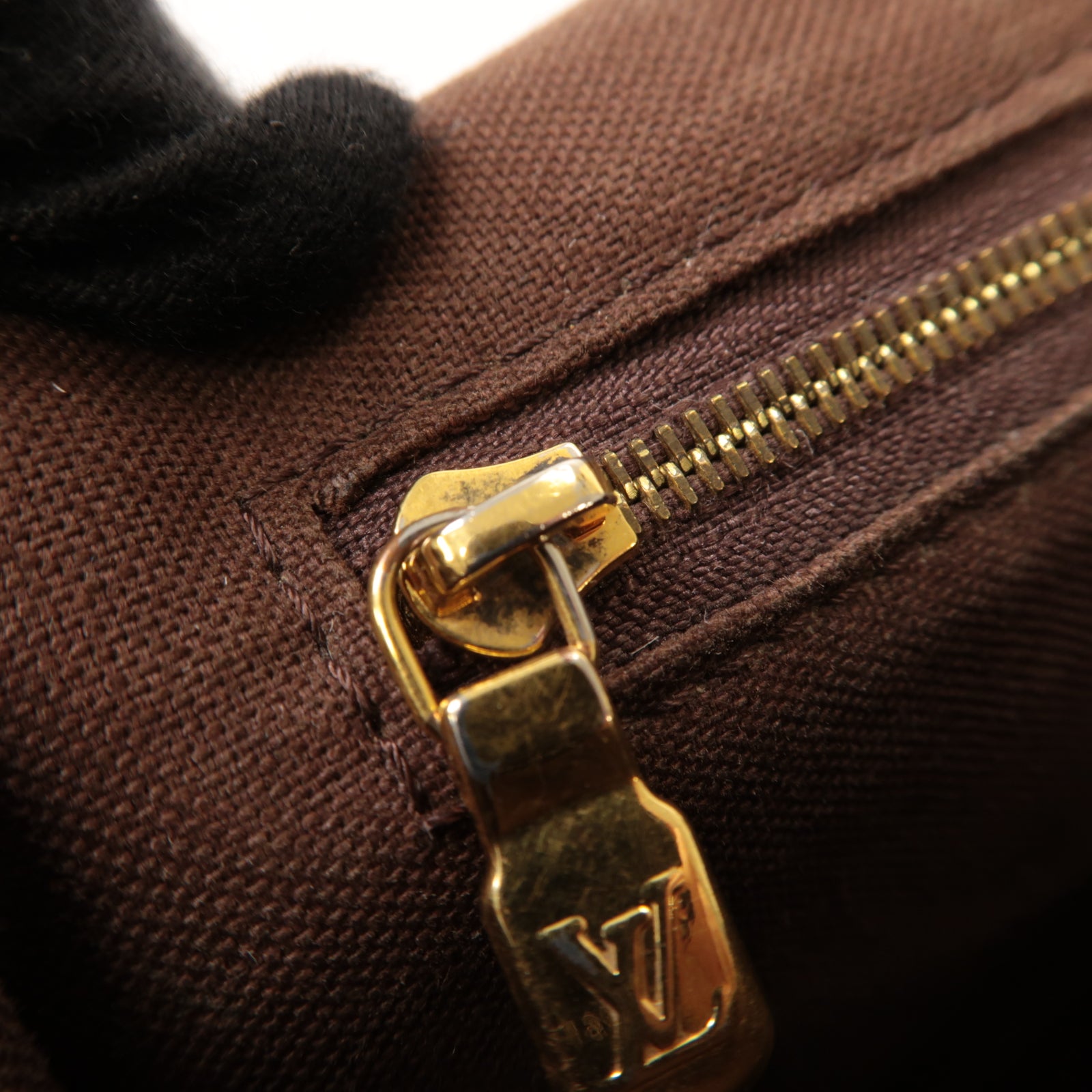 LOUIS VUITTON **【激減優惠】Monogram Menilmontant MM金扣肩背袋啡色