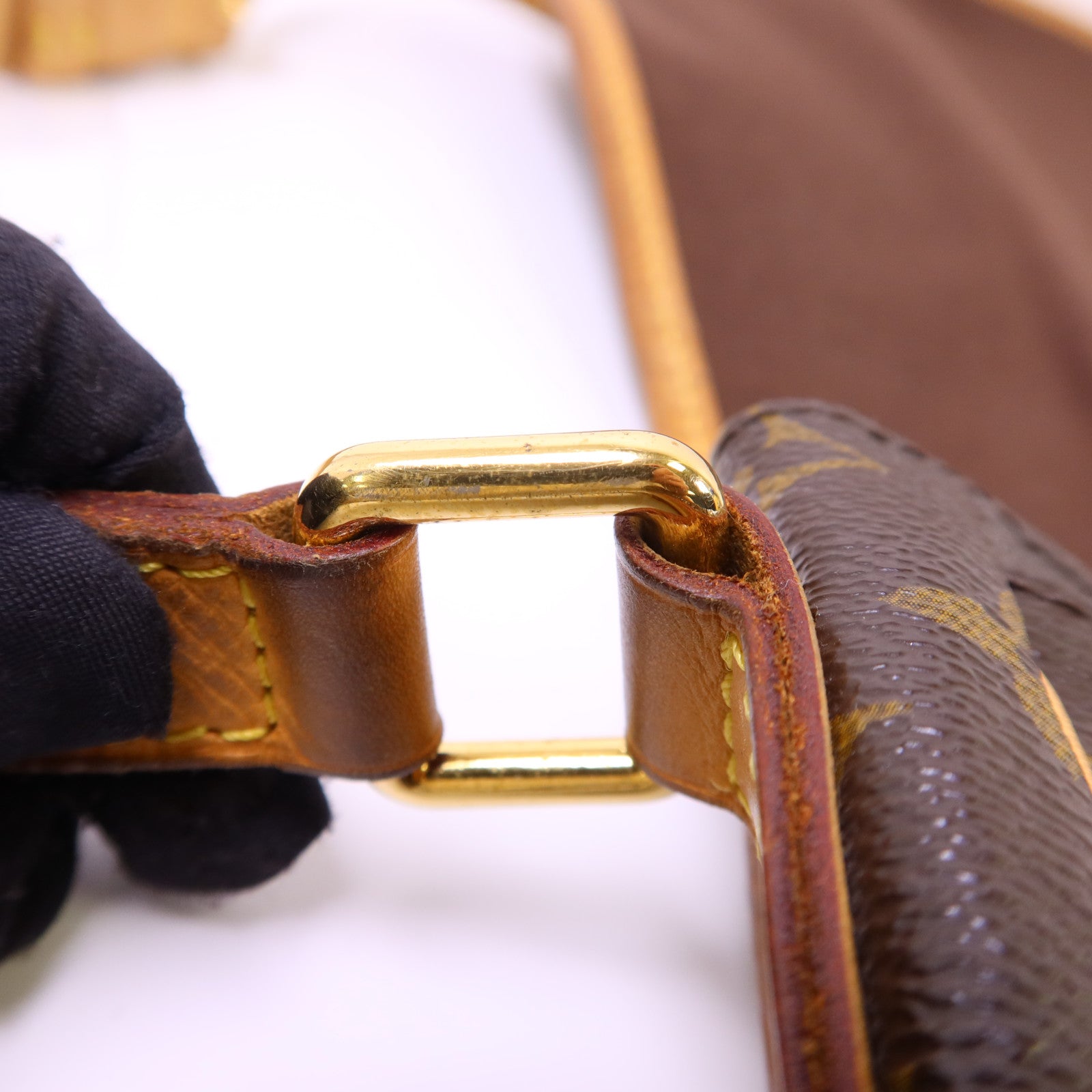 LOUIS VUITTON Monogram Menilmontant MM金扣肩背袋棕色