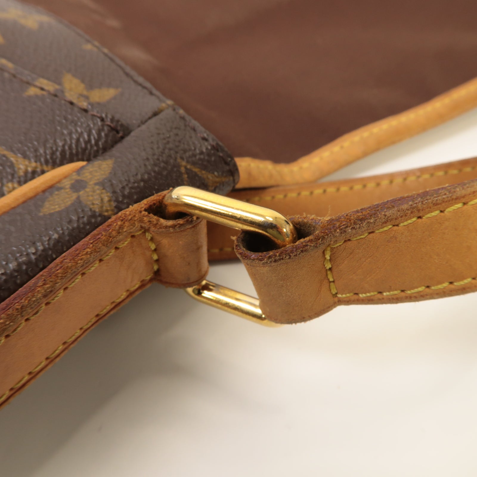 LOUIS VUITTON **【激減優惠】Monogram Menilmontant MM金扣肩背袋啡色
