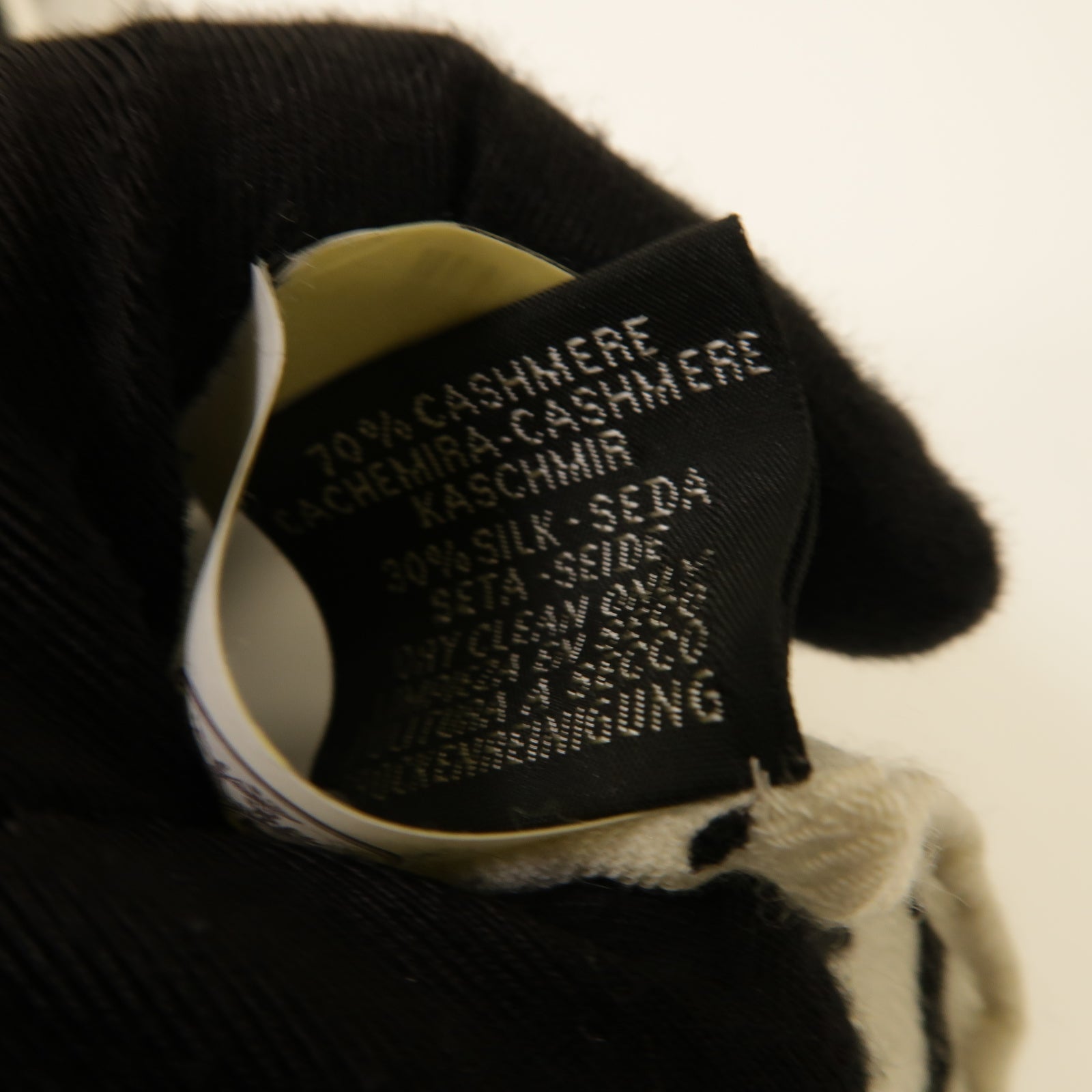 HERMES Cashmere Scarf圍巾黒色/白色