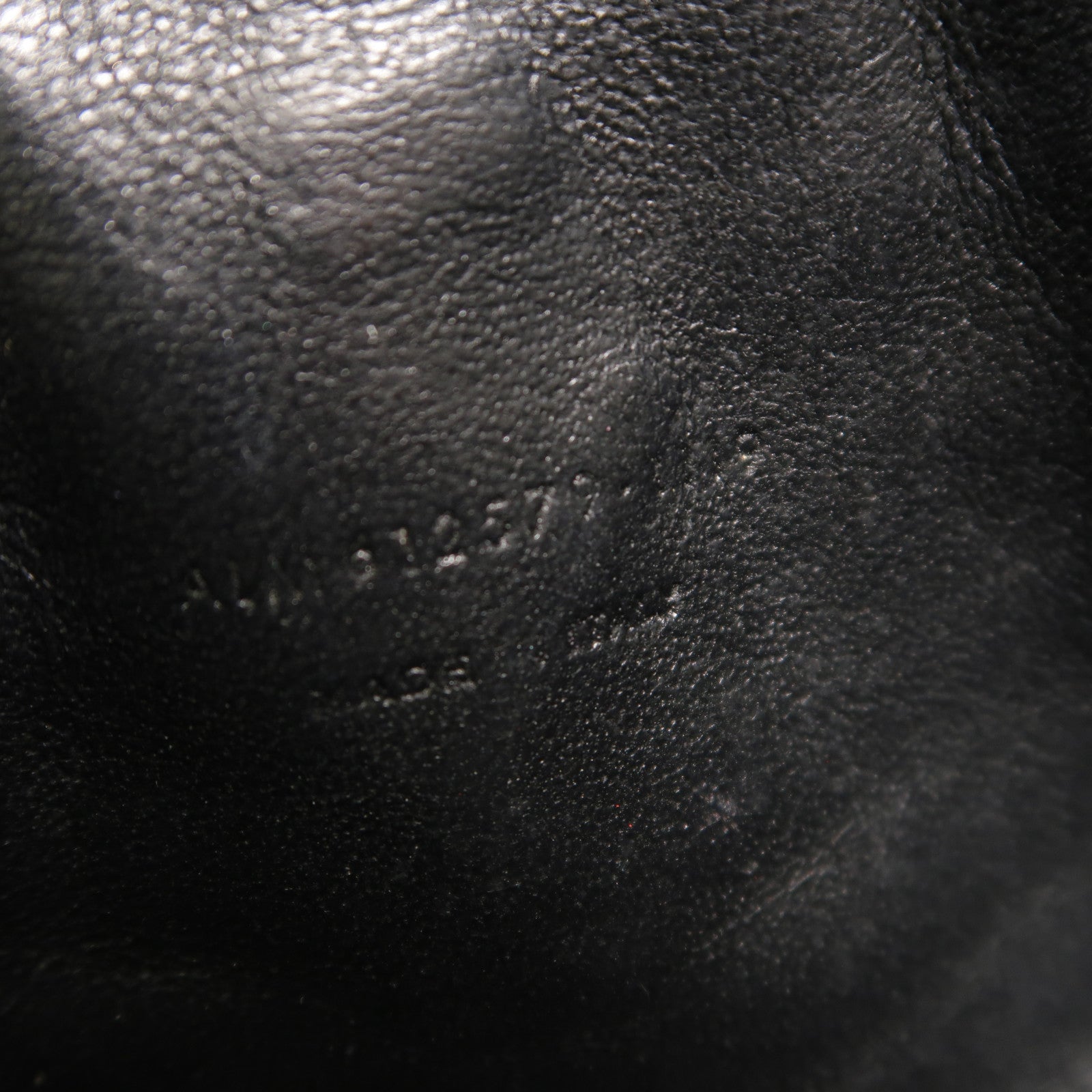 SAINT LAURENT 牛皮皮革Lou Mini鏈帶肩背袋