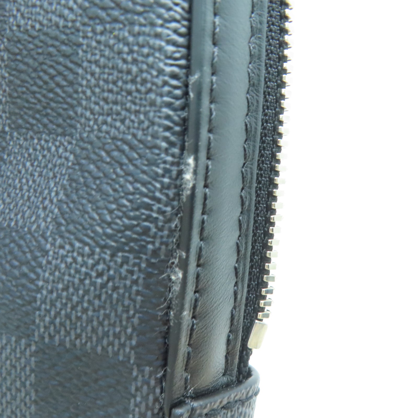 LOUIS VUITTON Damier Avenue Shoulder Bag银扣肩背袋黑色