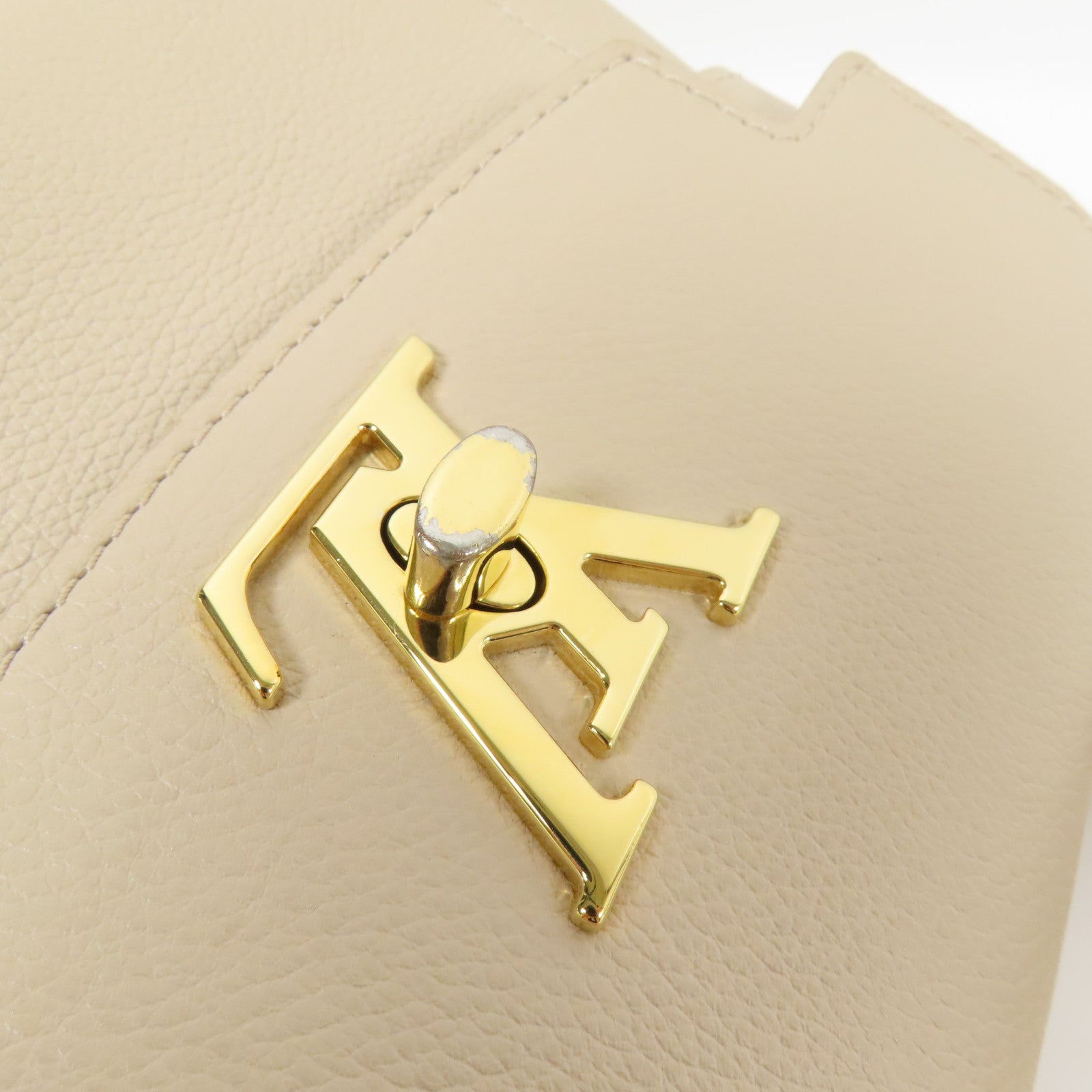 LOUIS VUITTON 牛皮皮革Lockme Ever Mini金扣手挽肩背兩用袋