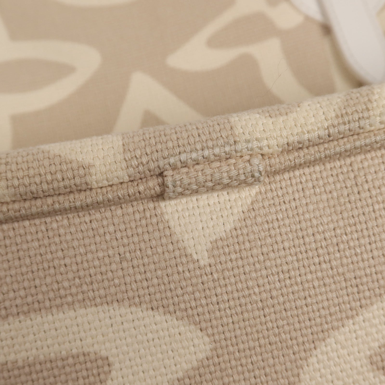 LOUIS VUITTON 帆布Tahitienne GM金扣肩背袋