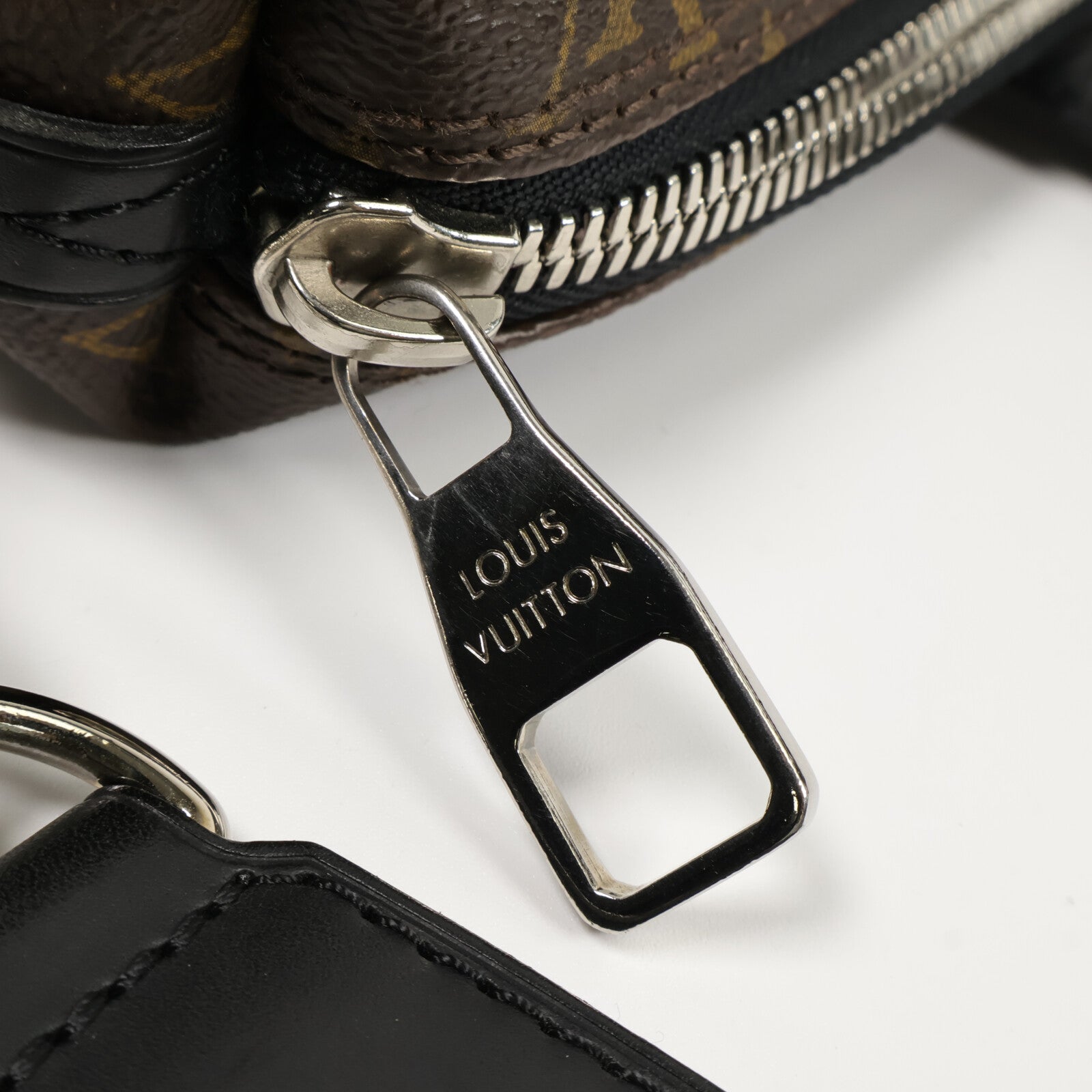 LOUIS VUITTON Monogram Macassar Kitan手挽肩背兩用袋