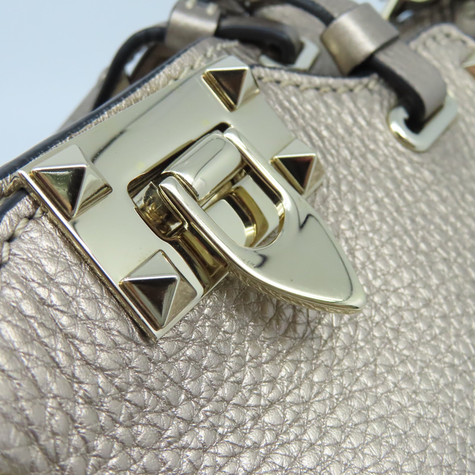 Valentino 【激減優惠】牛皮皮革Rockstud 2Way Shoulder Bag金扣手挽肩背兩用袋香檳金色