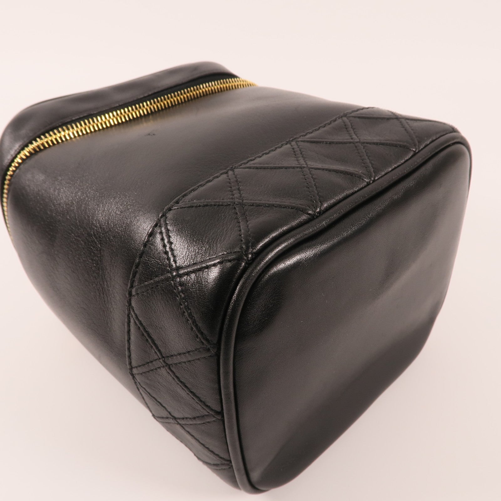 CHANEL 【激減優惠】羊皮皮革Vintage Vanity Case金扣手挽袋