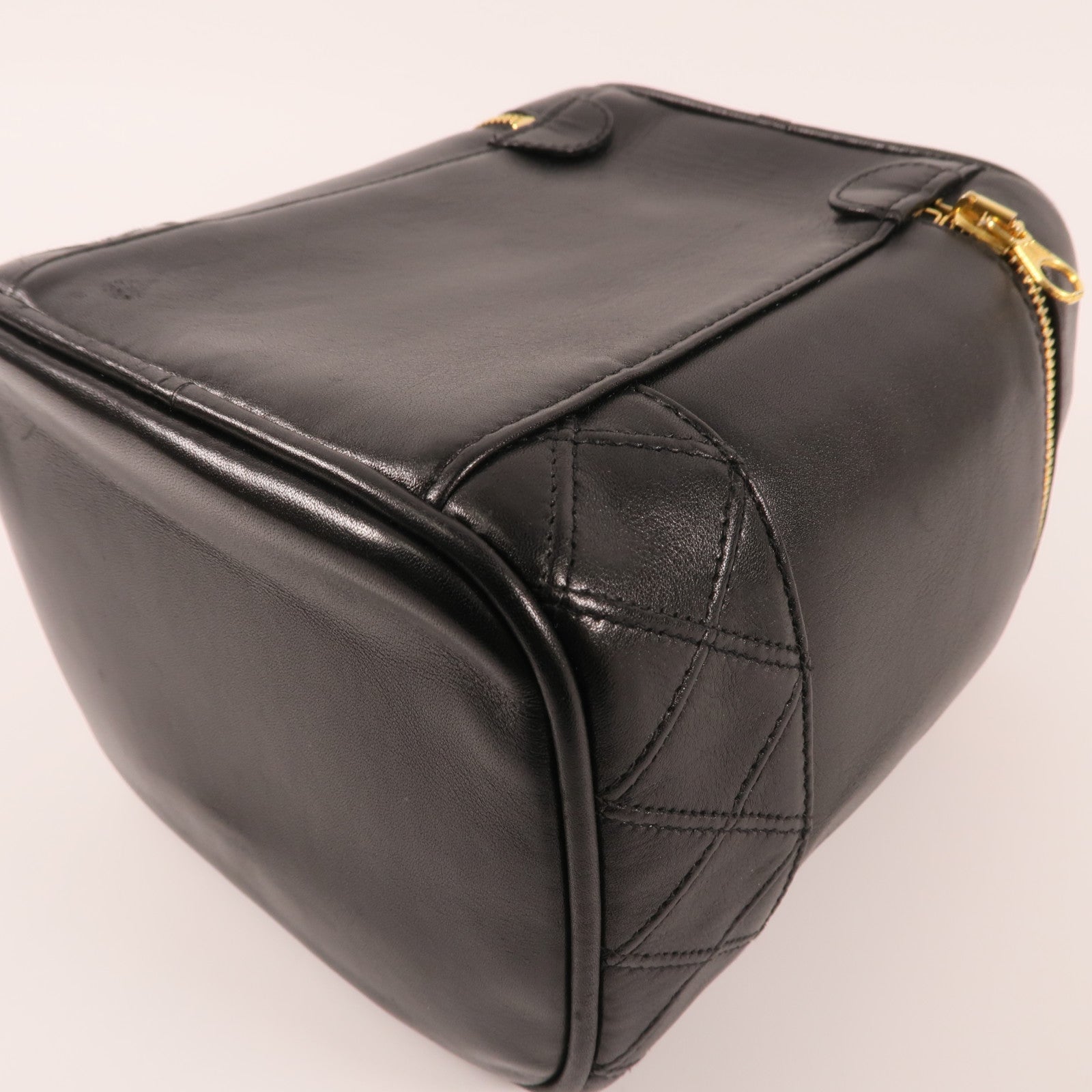 CHANEL 【激減優惠】羊皮皮革Vintage Vanity Case金扣手挽袋