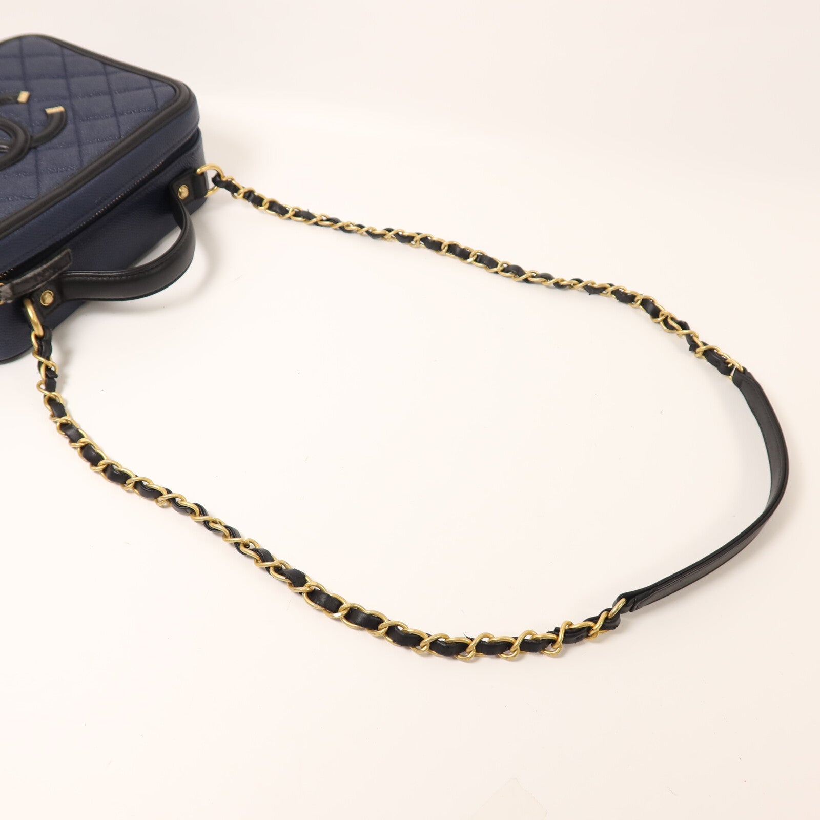 CHANEL 牛皮皮革Vanity Case金扣鏈帶手挽肩背兩用袋