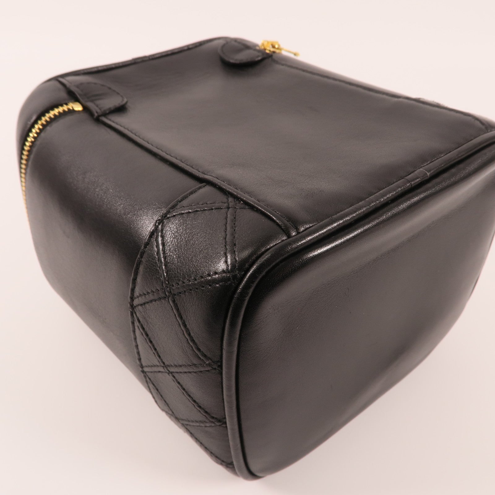 CHANEL 【激減優惠】羊皮皮革Vintage Vanity Case金扣手挽袋